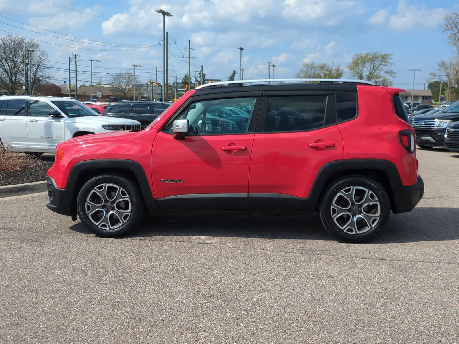 Thumbnail: 2015 Jeep Renegade - 5