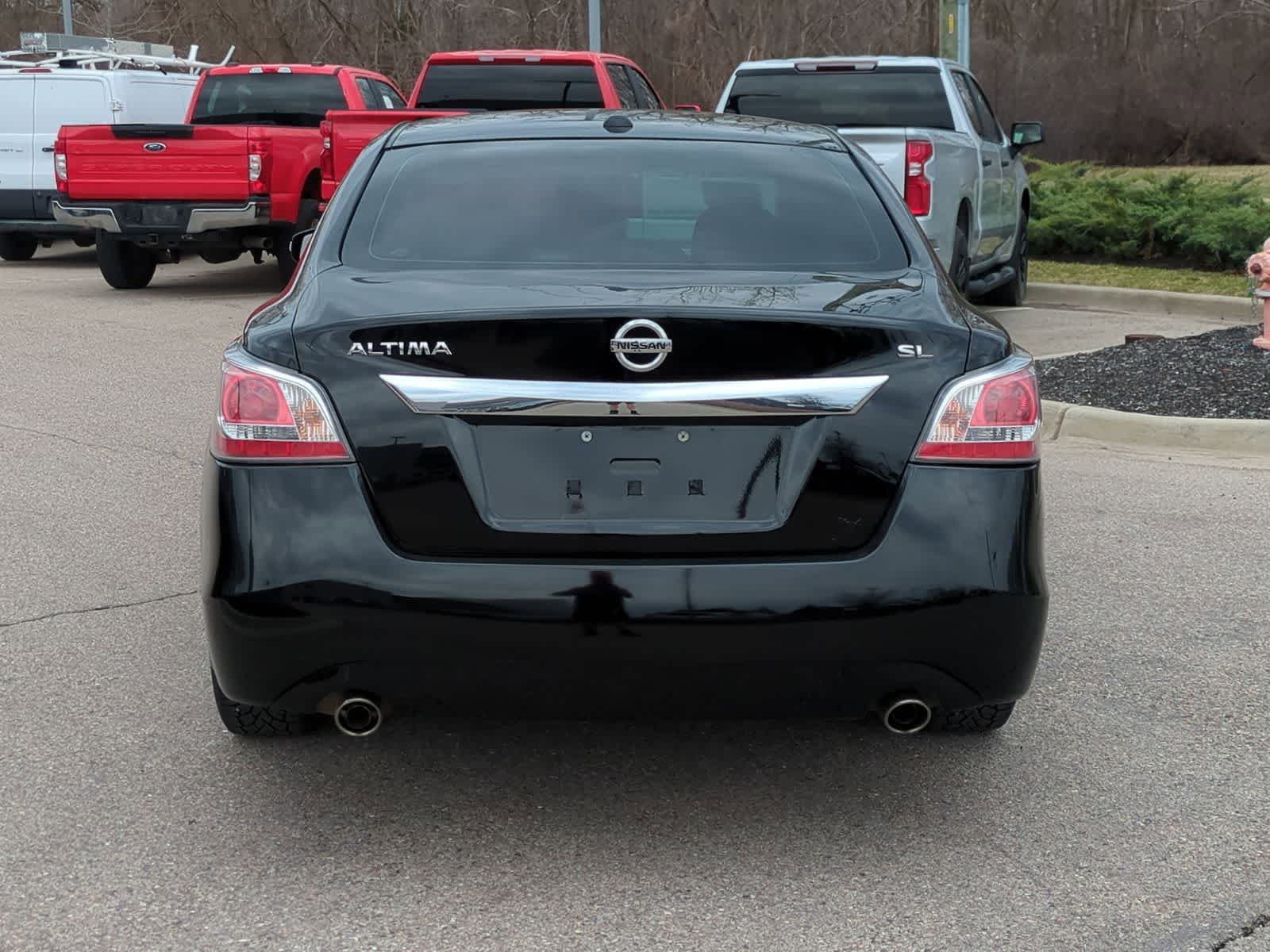 Thumbnail: 2015 Nissan Altima - 7