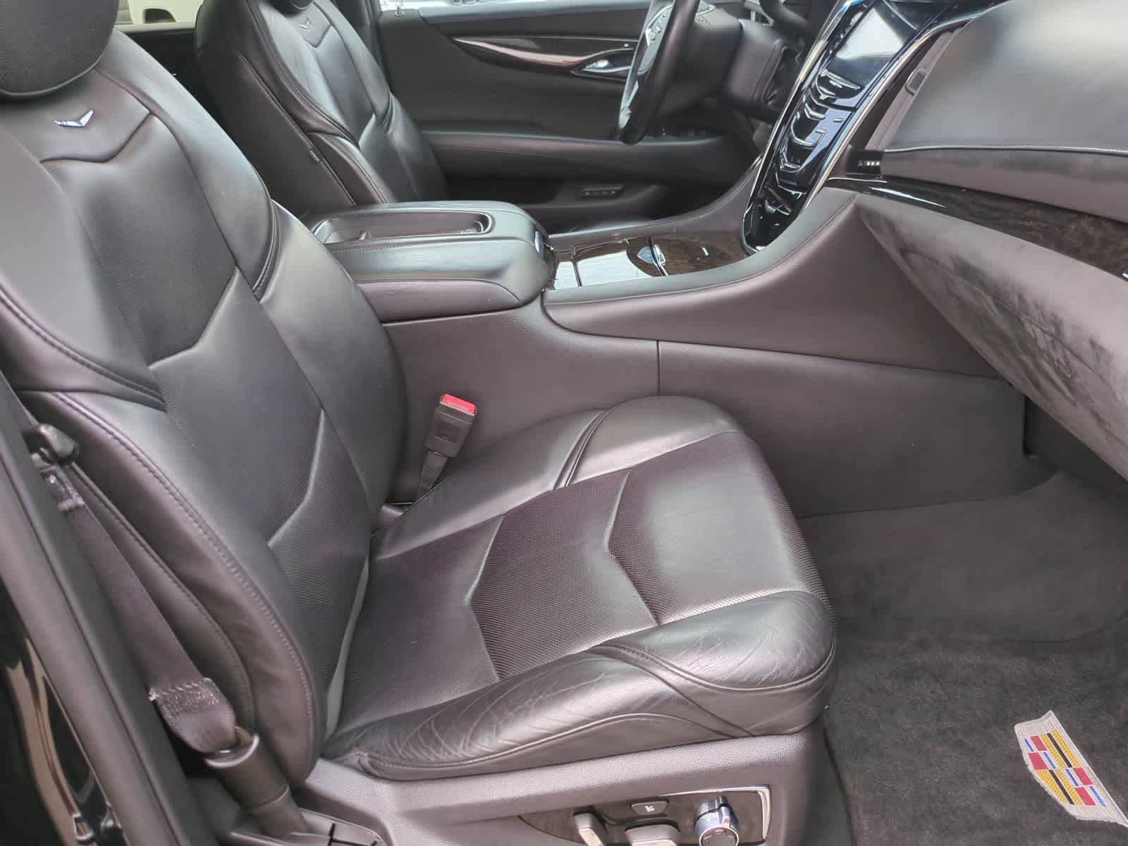 Thumbnail: 2015 Cadillac Escalade - 23