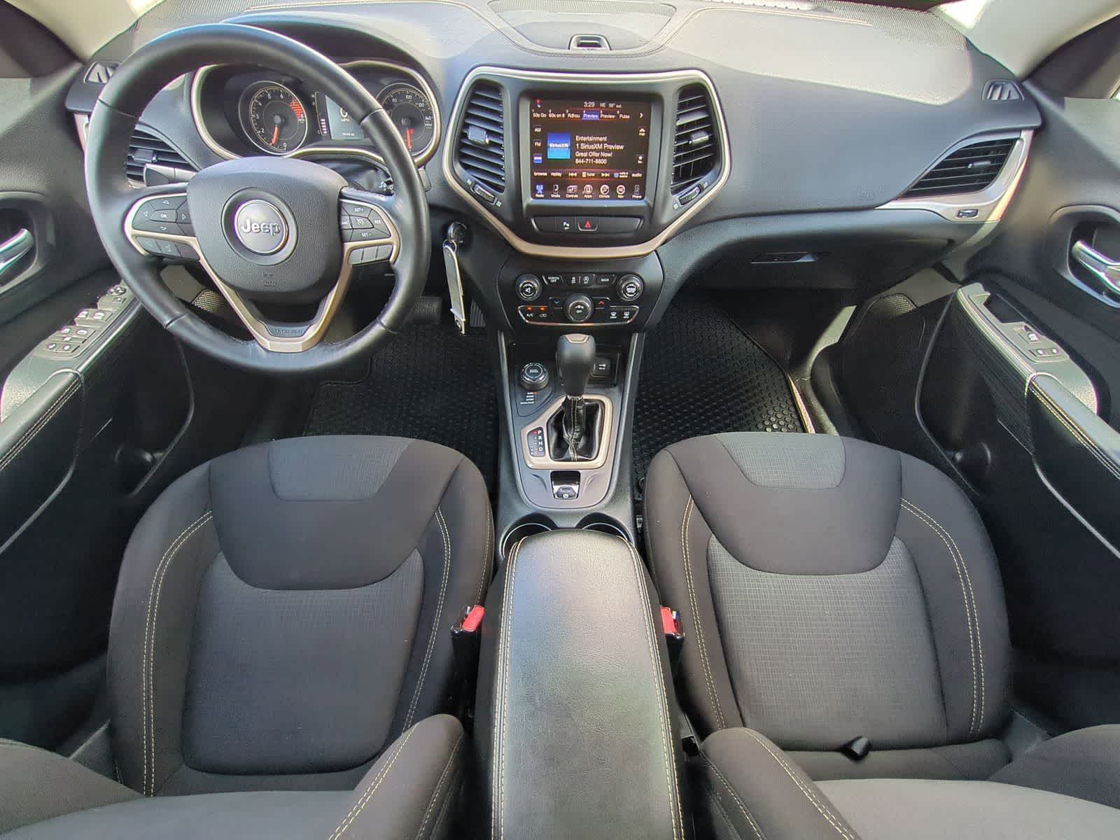 Thumbnail: 2016 Jeep Cherokee - 15