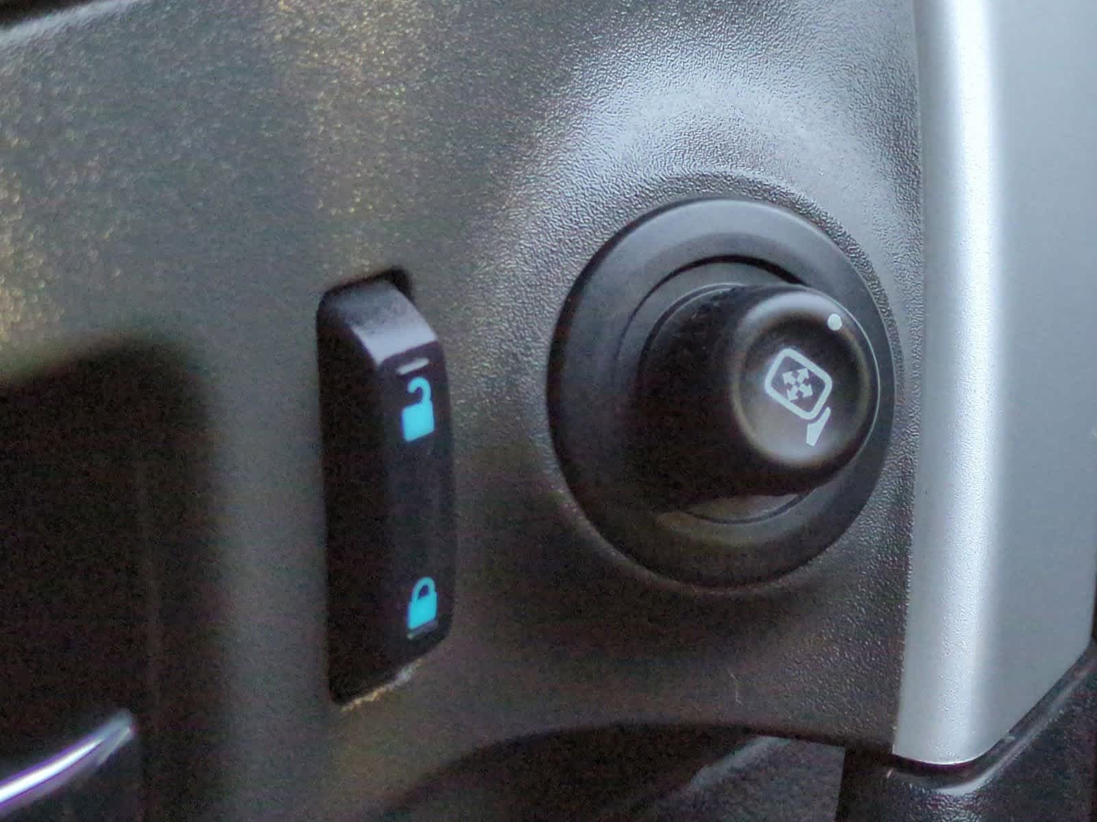 Thumbnail: 2013 Ford Edge - 30