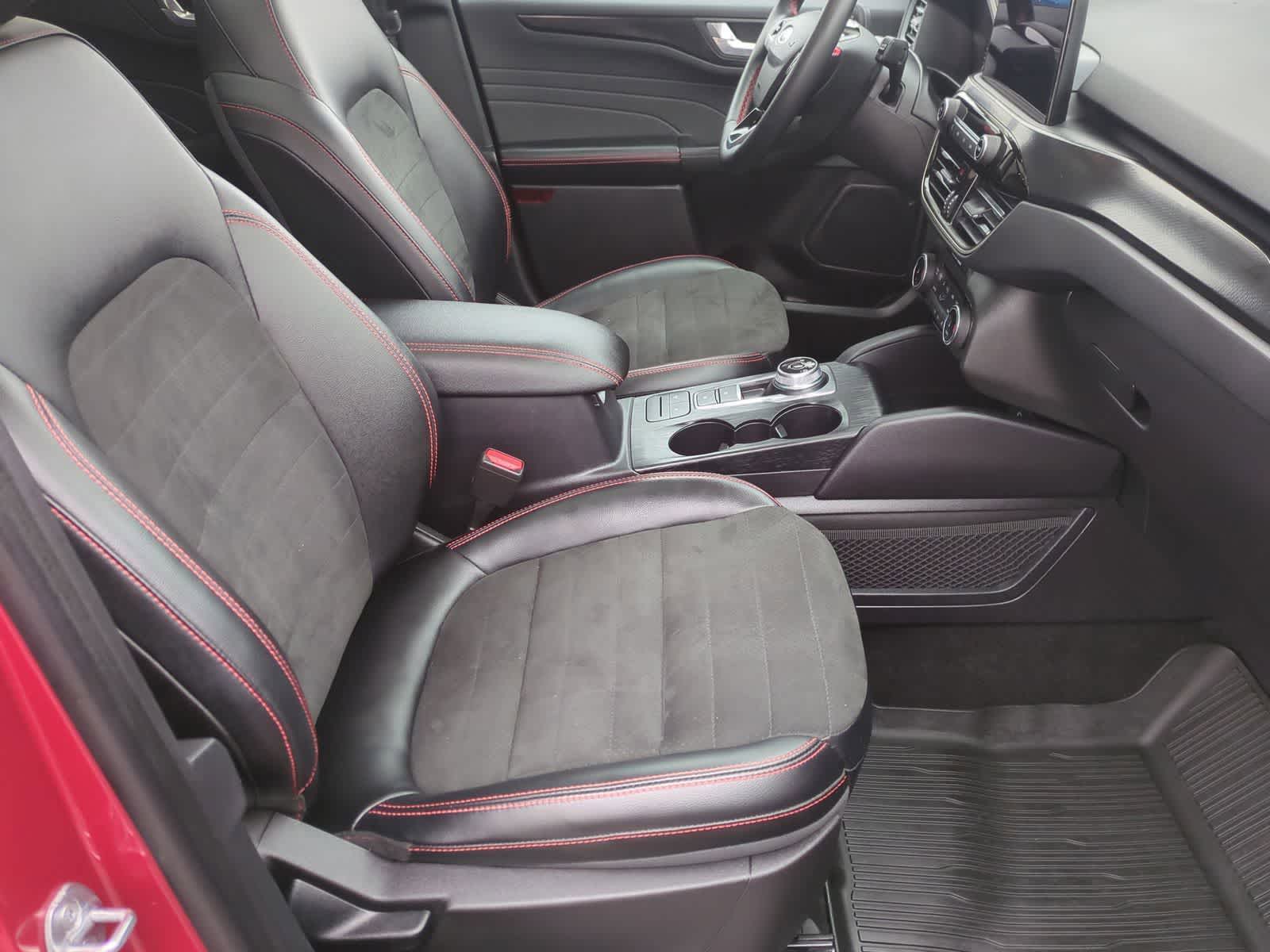 Thumbnail: 2022 Ford Escape - 23