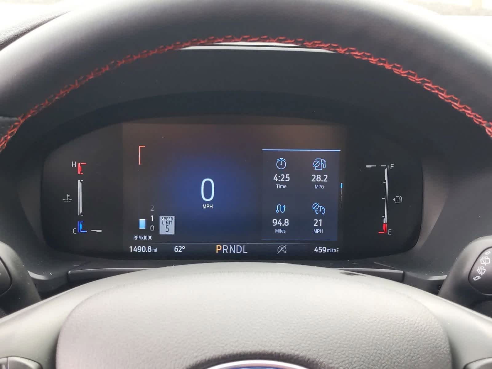 2025 Ford Escape ST-Line 32