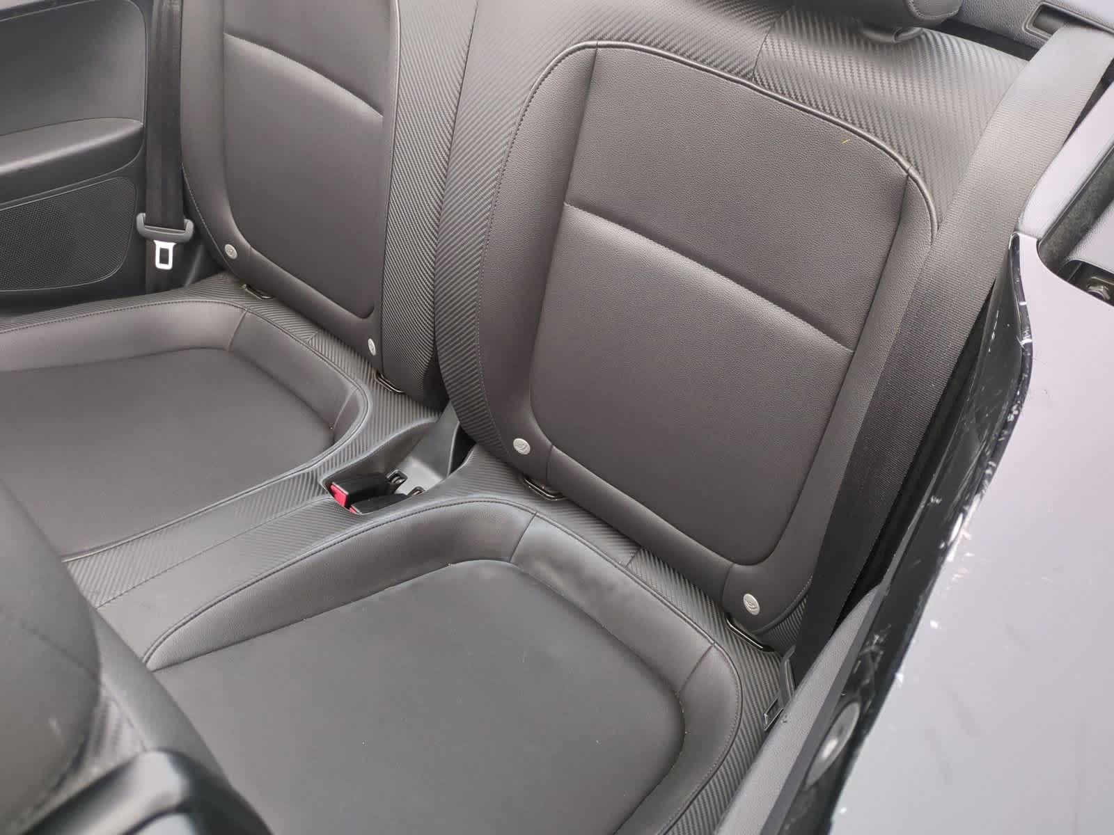 Thumbnail: 2017 Volkswagen Beetle - 20