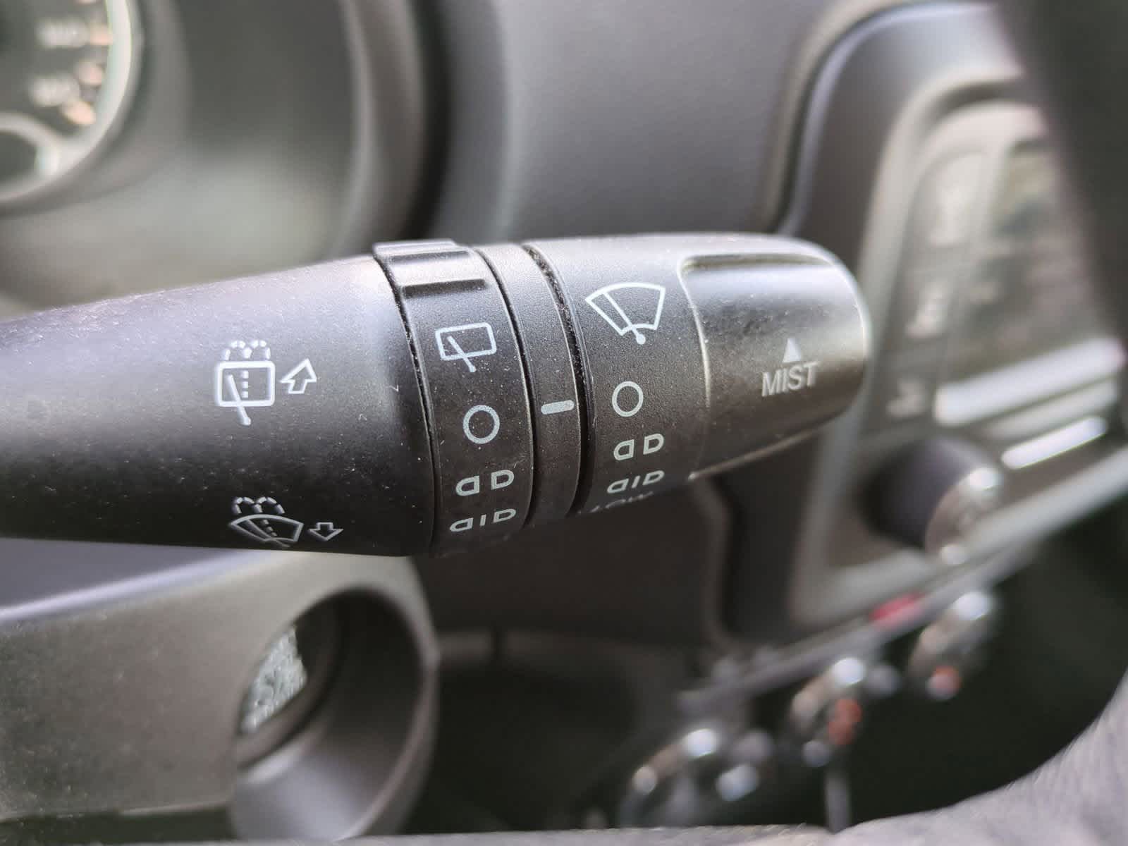 Thumbnail: 2015 Jeep Renegade - 25