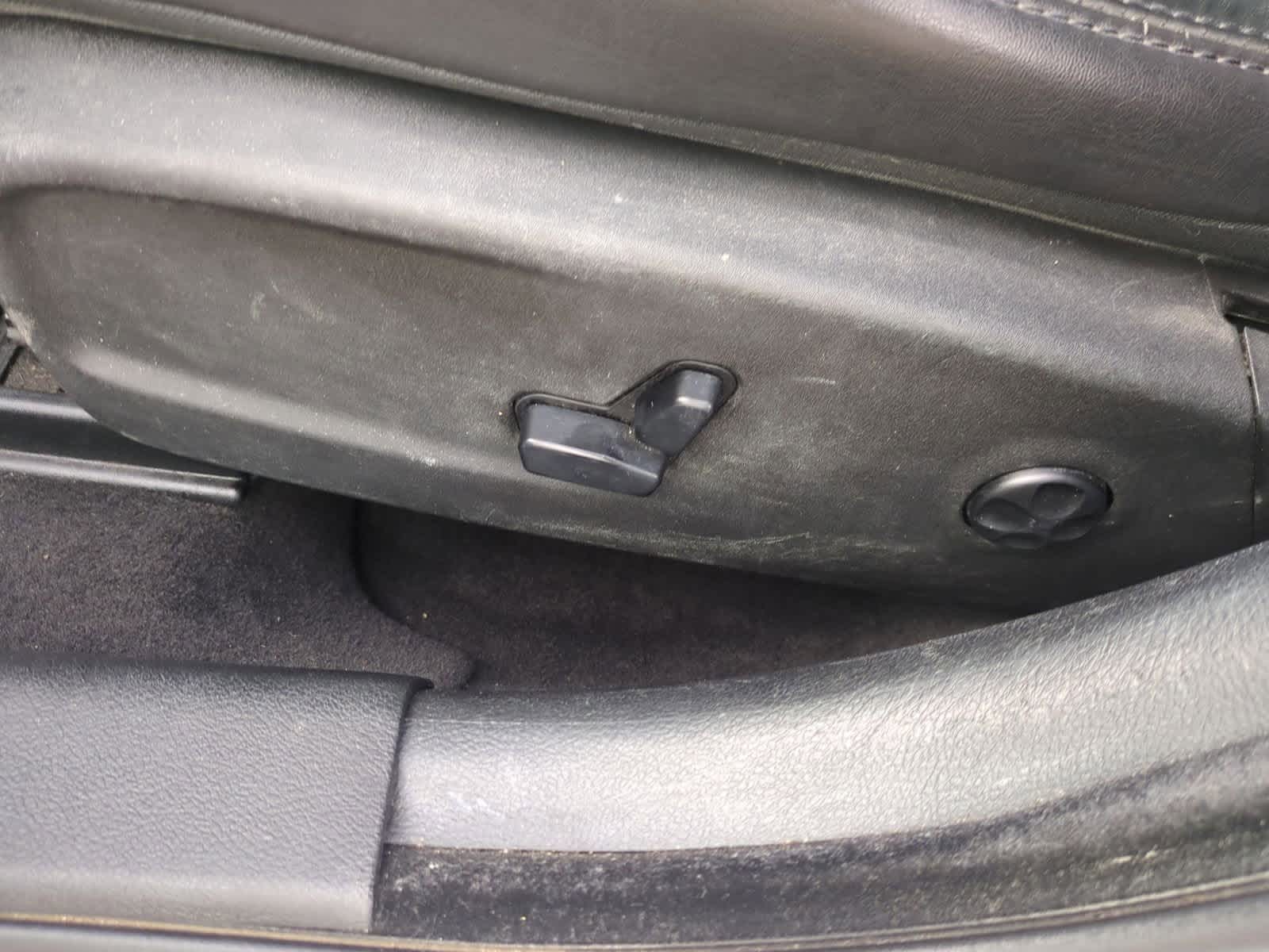 Thumbnail: 2015 Chrysler 300 - 17