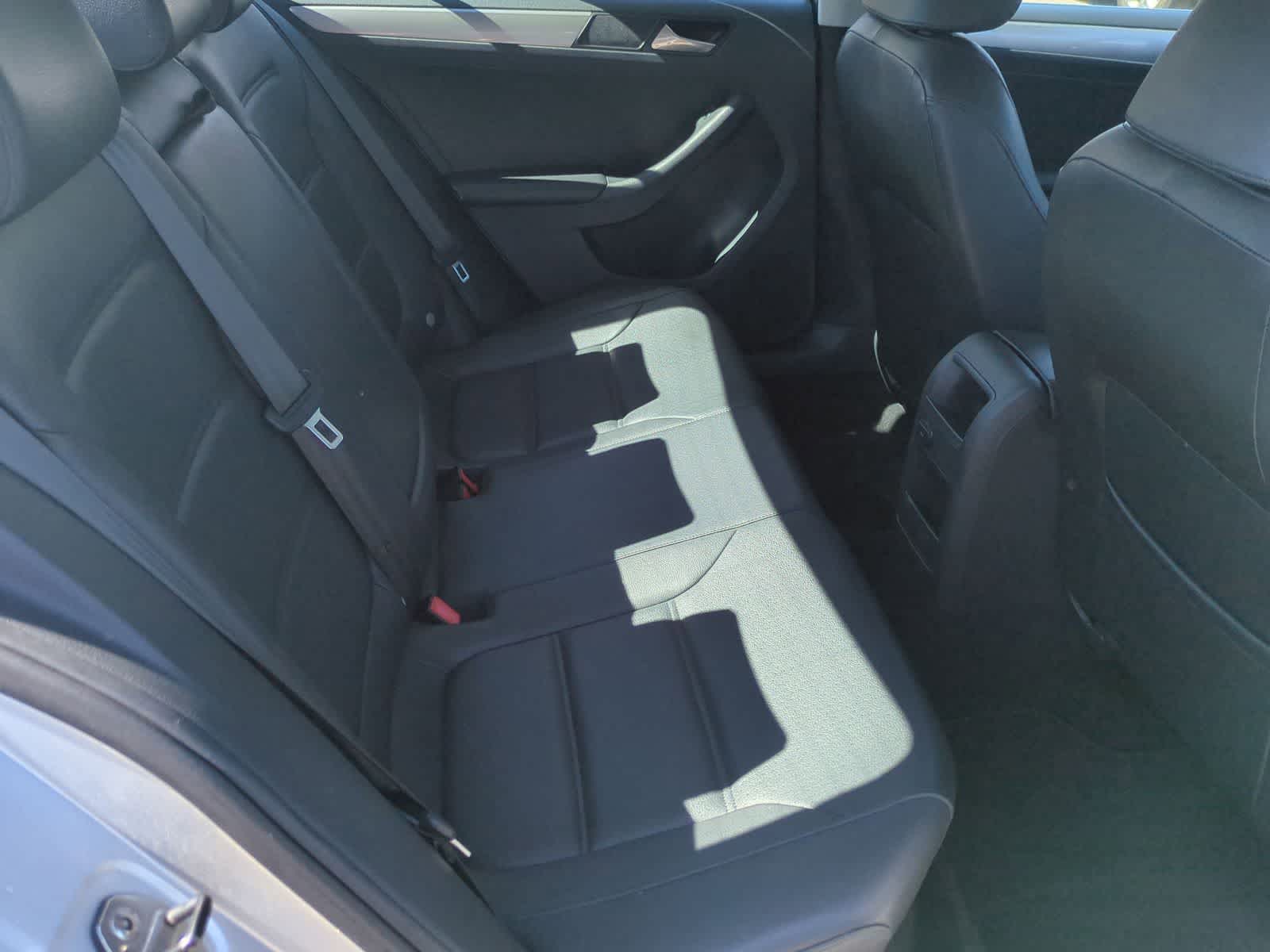 Thumbnail: 2015 Volkswagen Jetta - 21