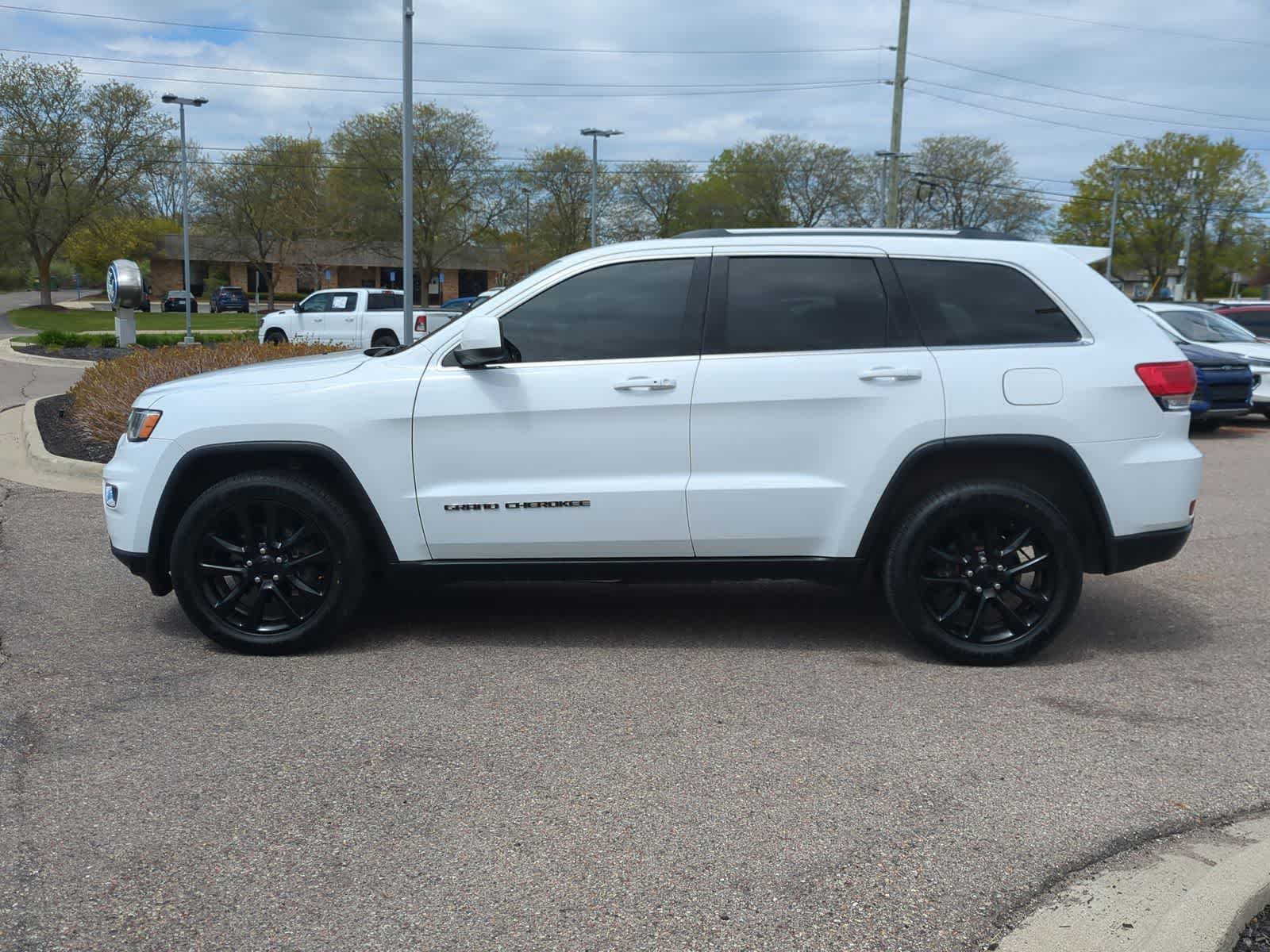 Thumbnail: 2018 Jeep Grand Cherokee - 5