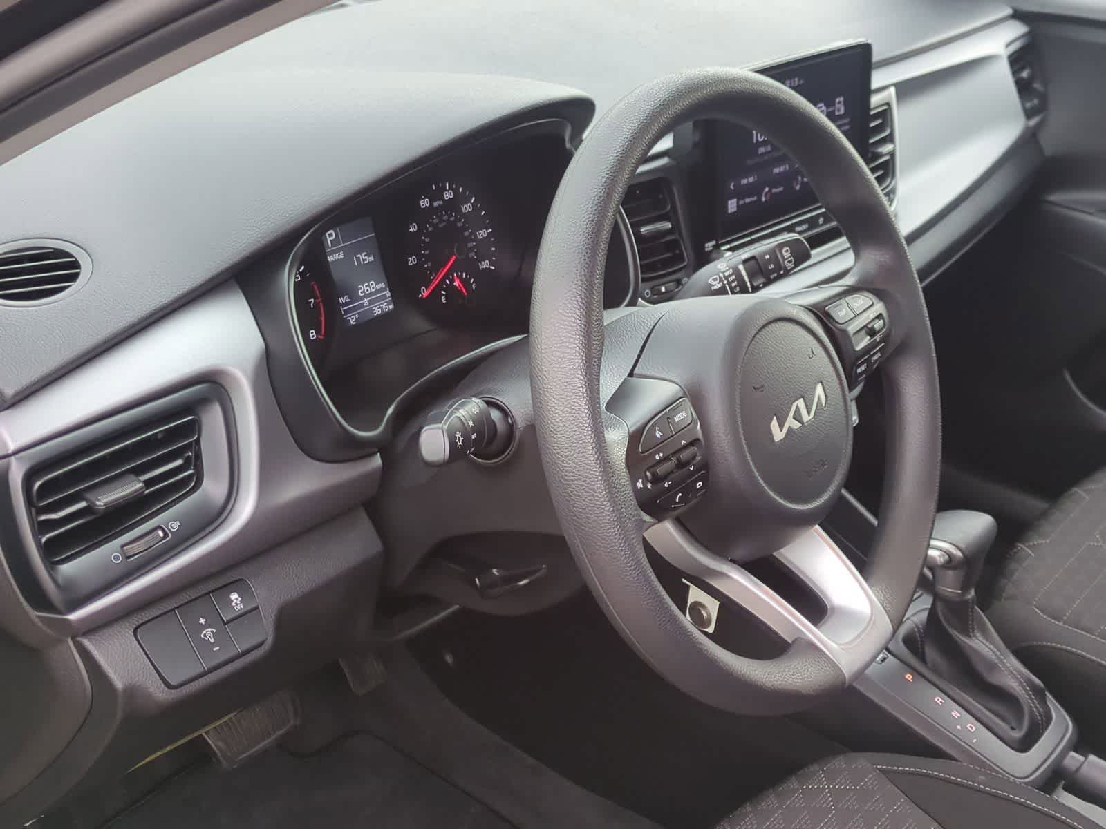 Thumbnail: 2022 Kia Rio5 - 10