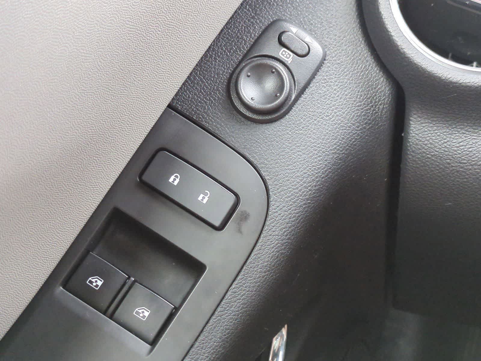 Thumbnail: 2014 Chevrolet Camaro - 26