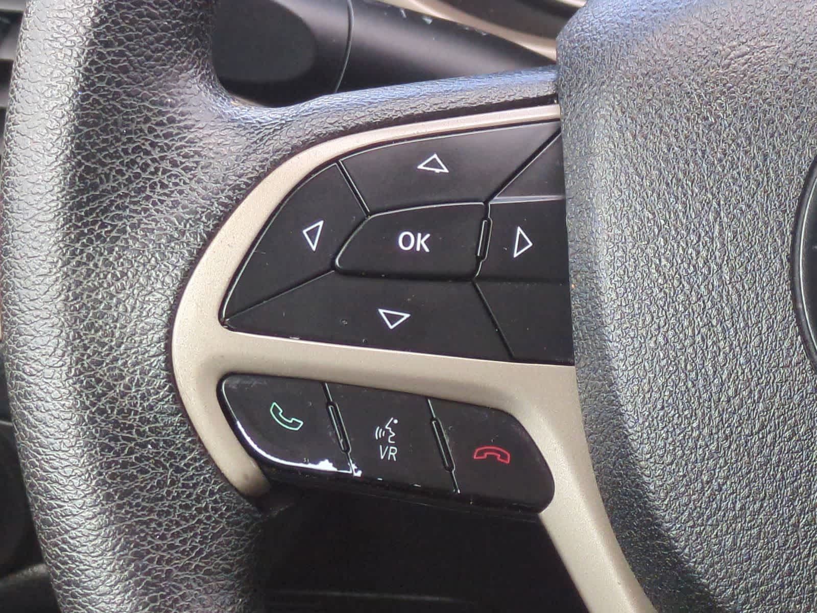 Thumbnail: 2014 Jeep Cherokee - 23