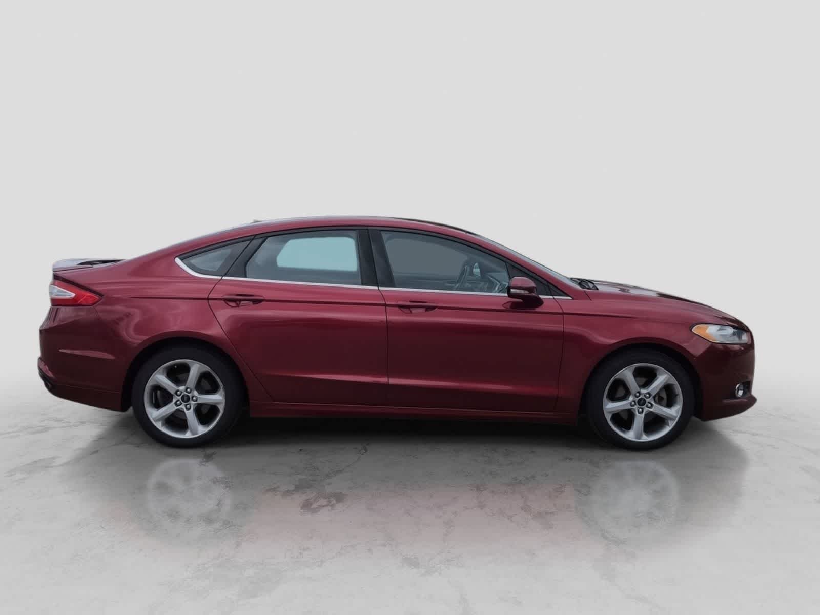 Thumbnail: 2016 Ford Fusion - 9