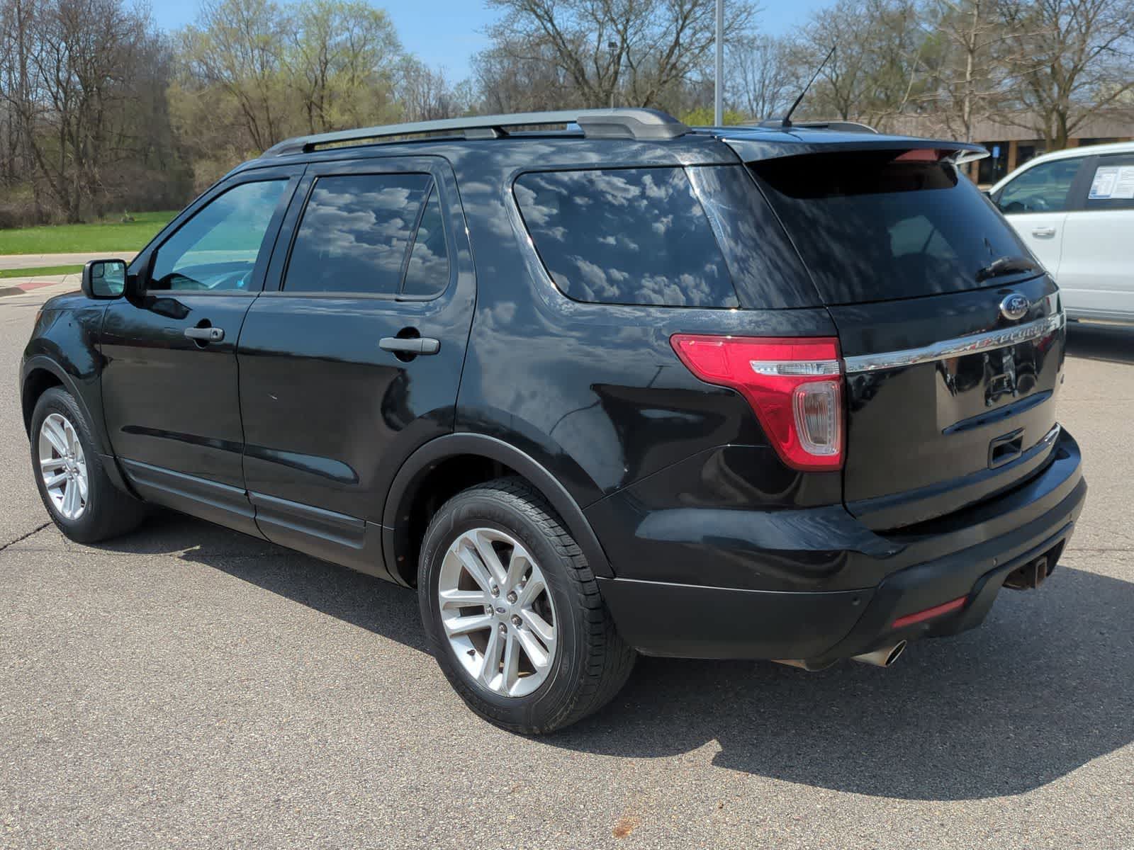 Thumbnail: 2015 Ford Explorer - 6