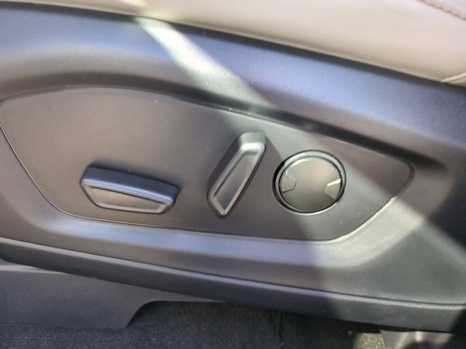 Thumbnail: 2026 Ford Explorer - 17