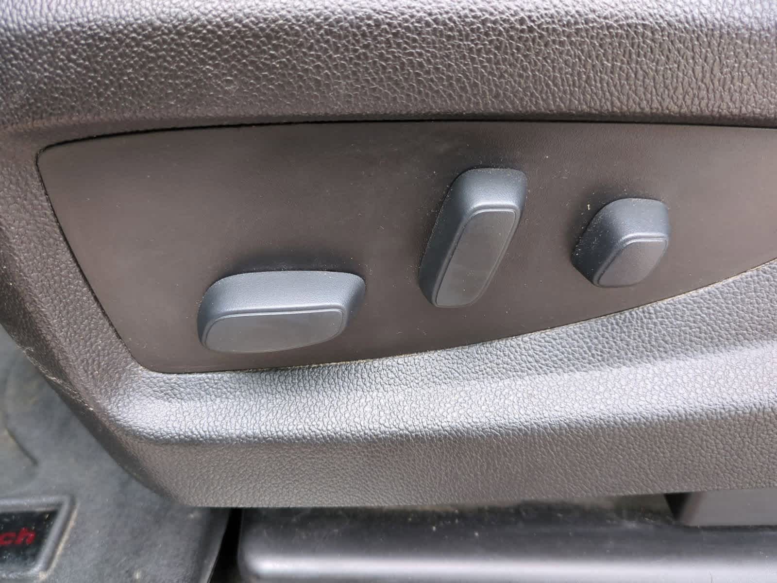Thumbnail: 2017 Chevrolet Silverado 1500 - 17