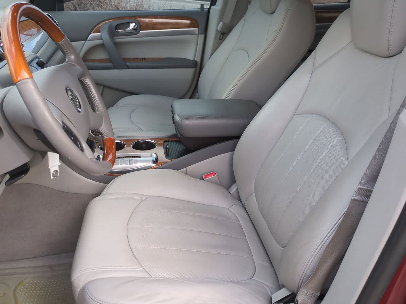 Thumbnail: 2011 Buick Enclave - 16