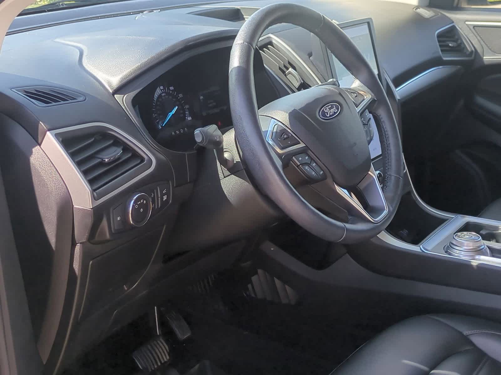 Thumbnail: 2022 Ford Edge - 10