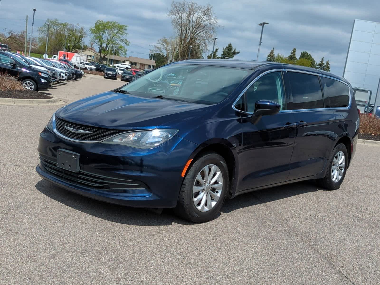 2017 Chrysler Pacifica Touring 4