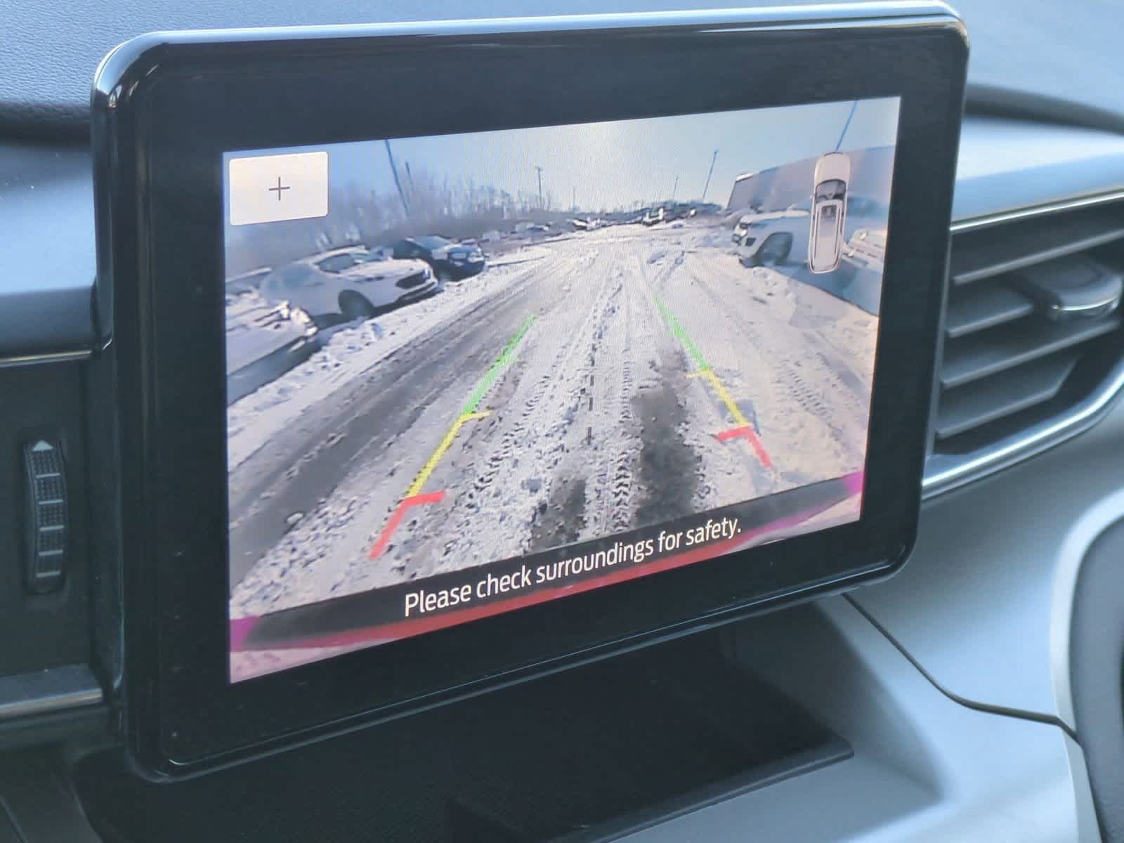 Thumbnail: 2022 Ford Explorer - 30