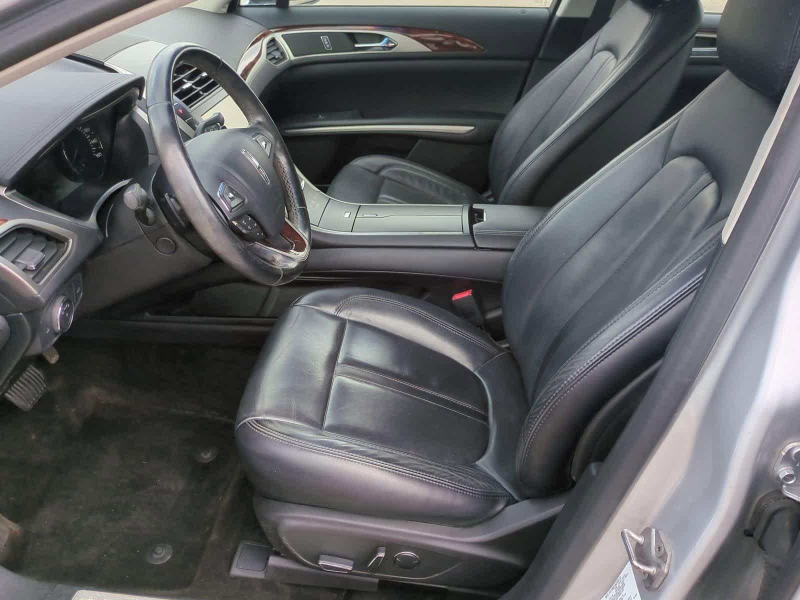 Thumbnail: 2015 Lincoln MKZ - 16