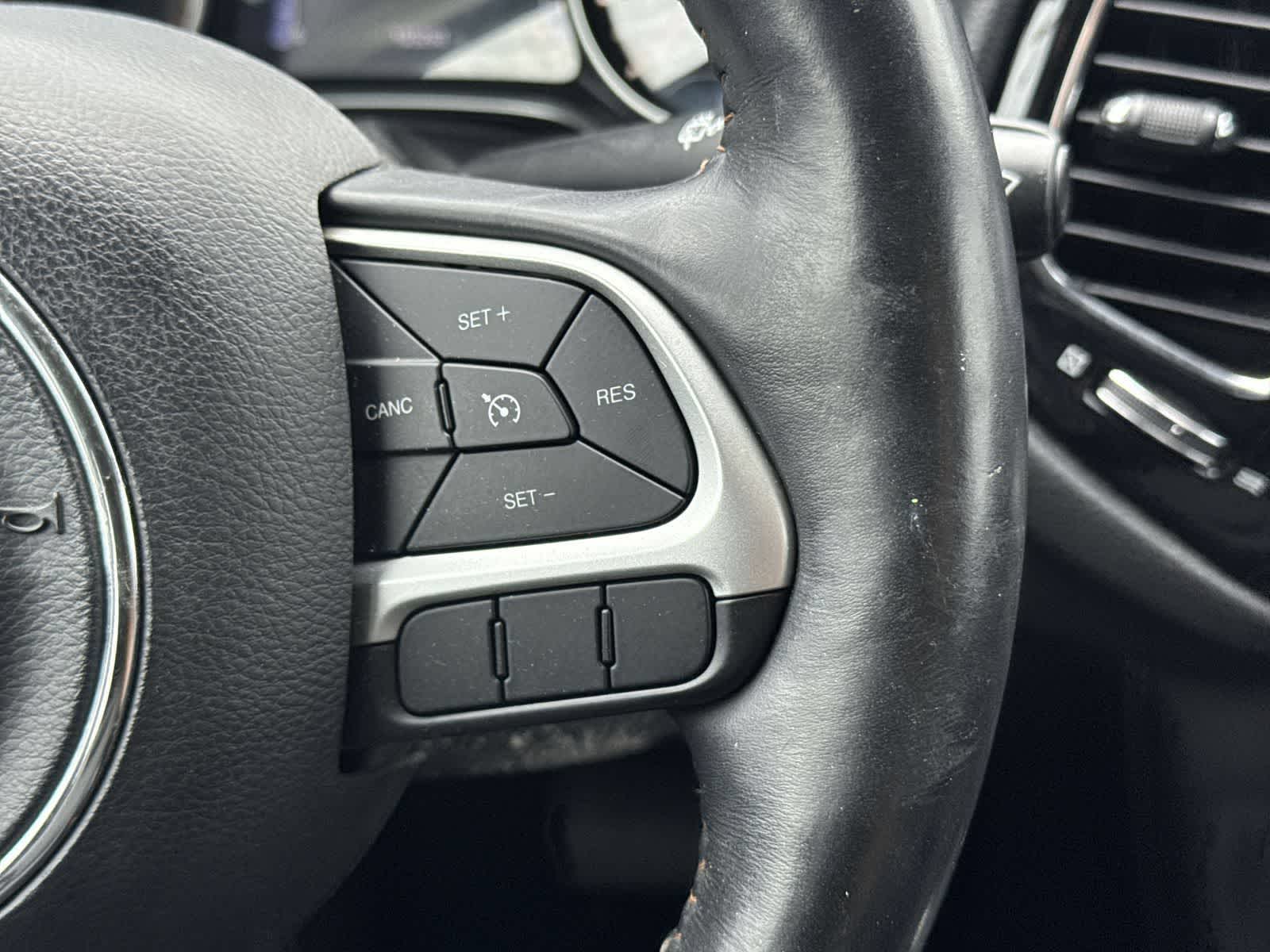 Thumbnail: 2019 Jeep Compass - 24