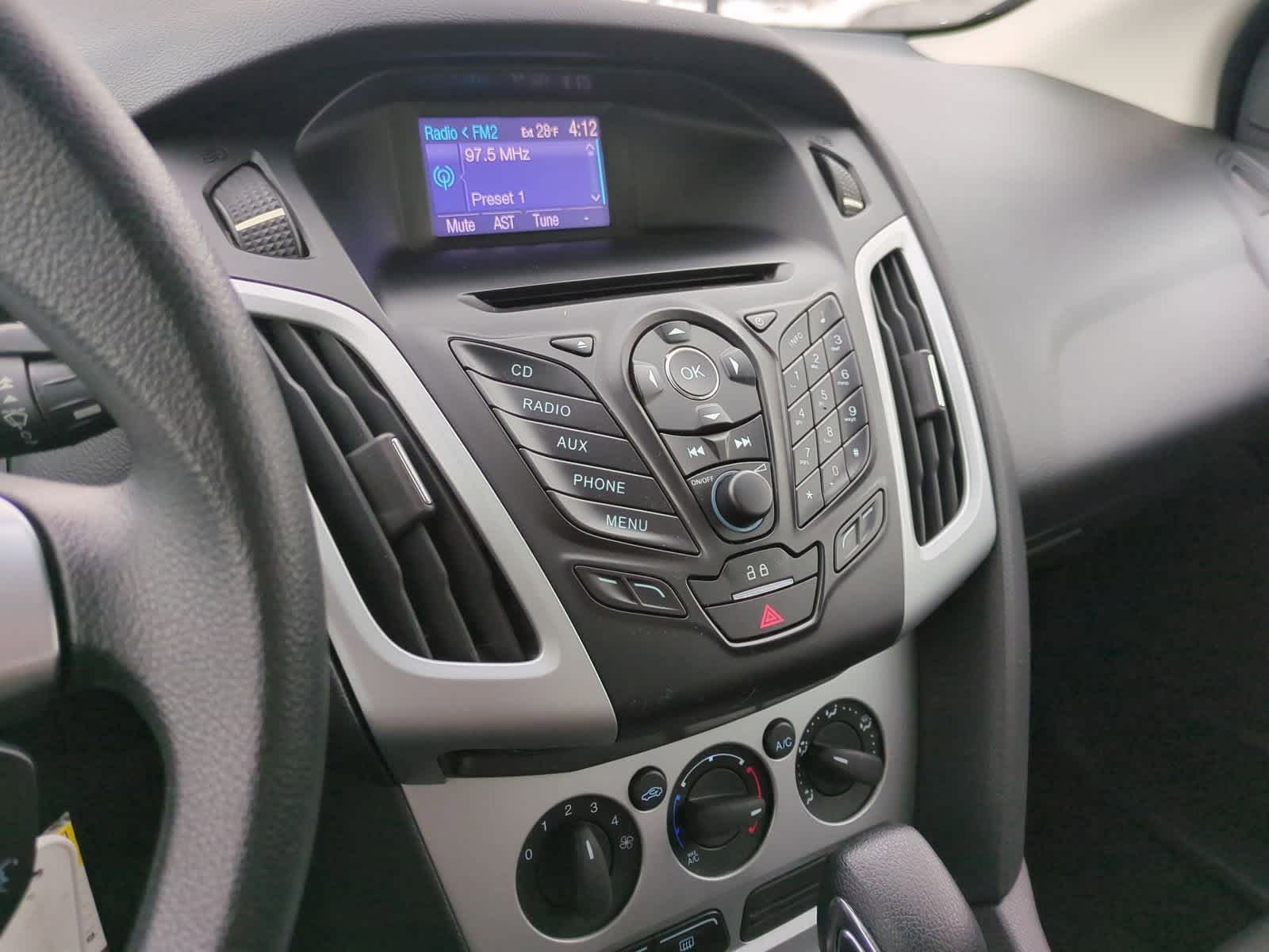 Thumbnail: 2013 Ford Focus - 27