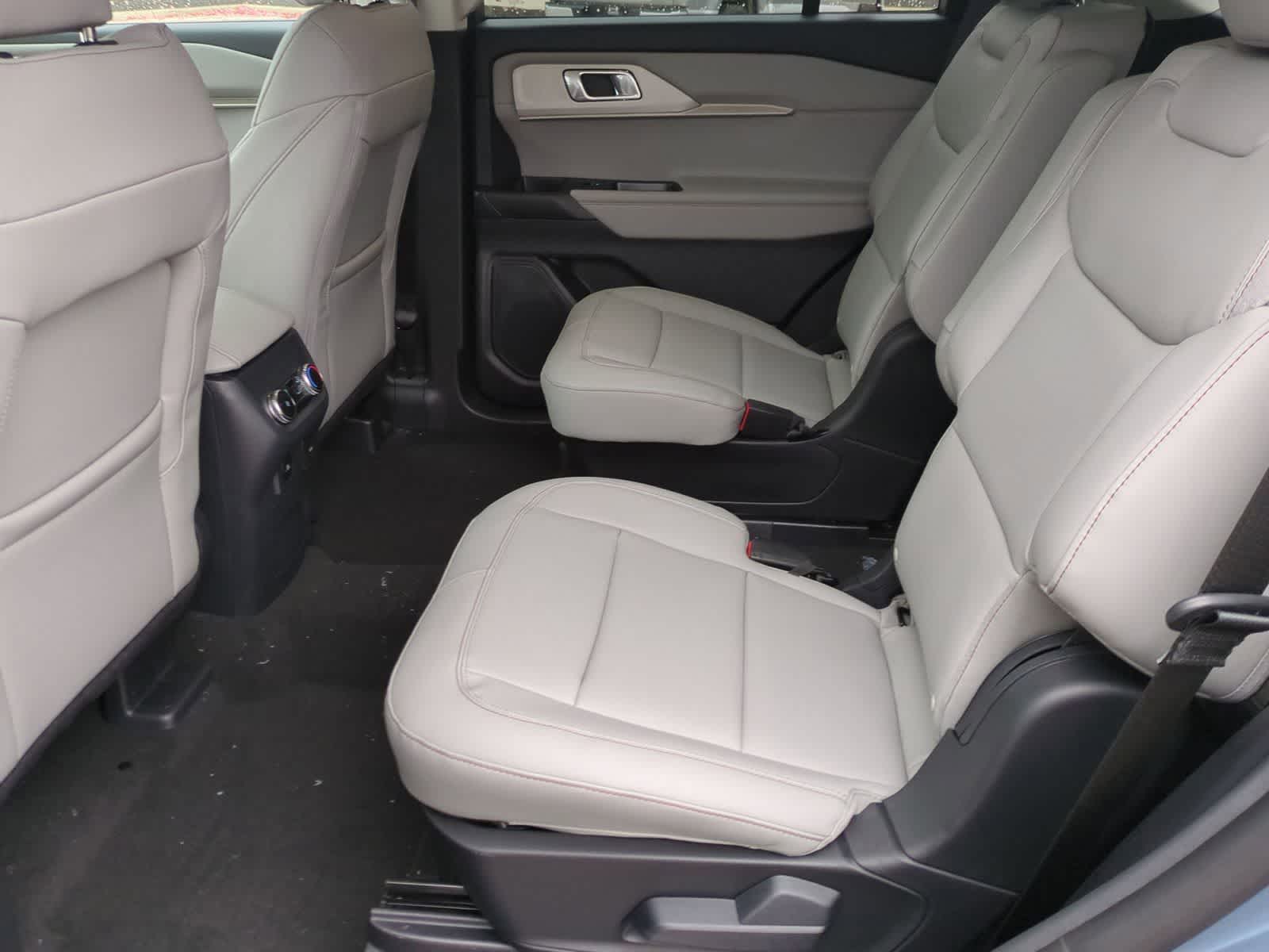 Thumbnail: 2026 Ford Explorer - 19