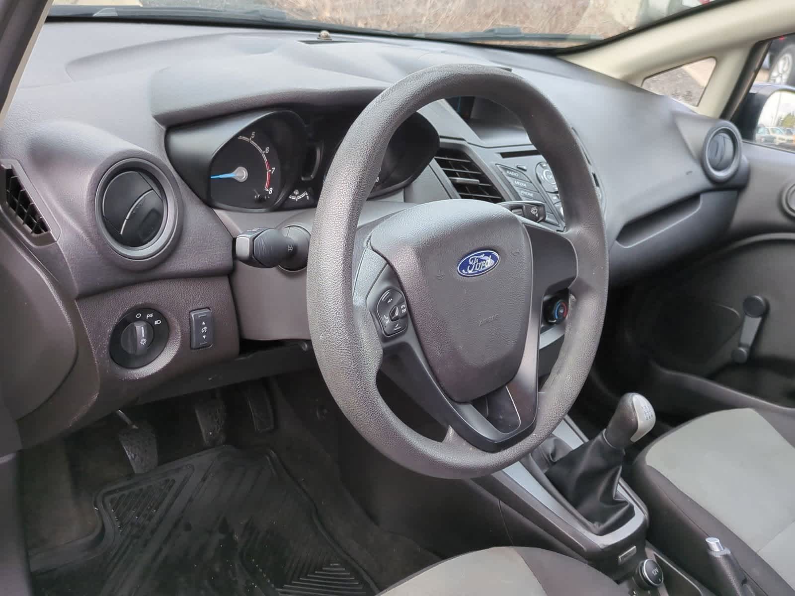Thumbnail: 2016 Ford Fiesta - 10
