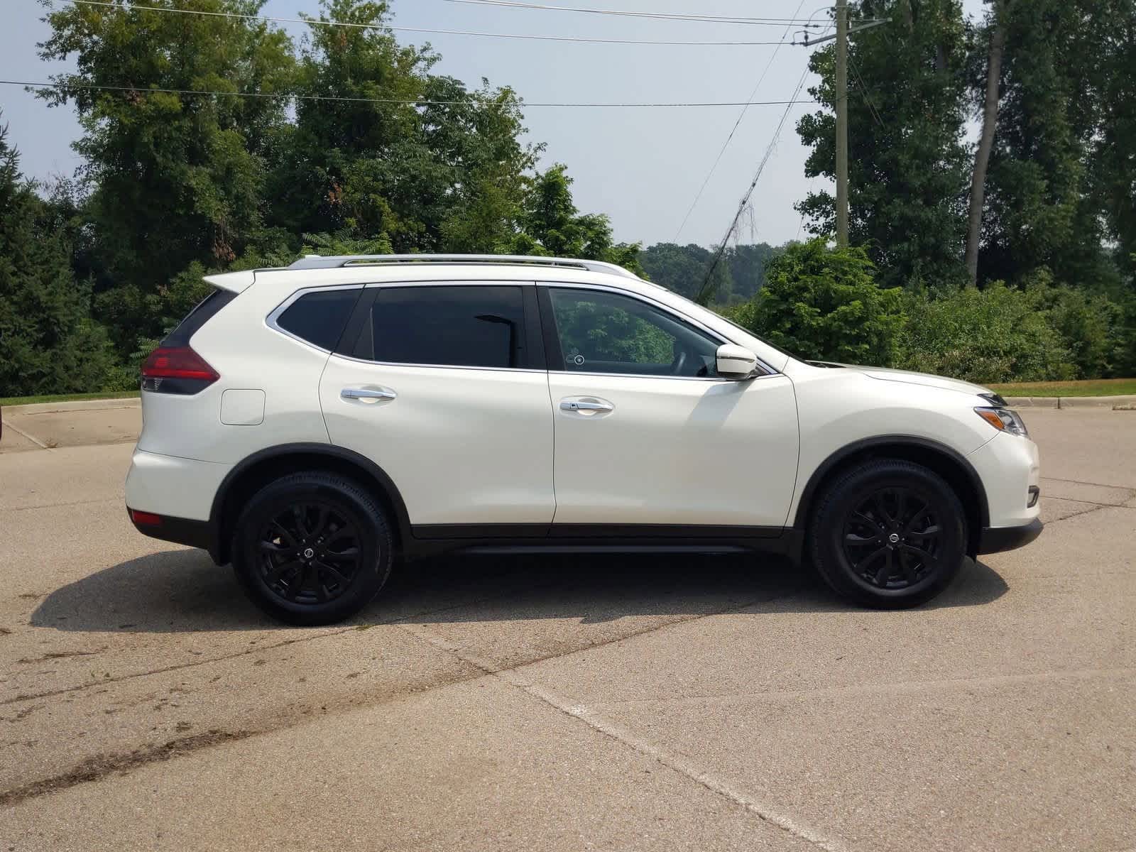 Thumbnail: 2019 Nissan Rogue - 9