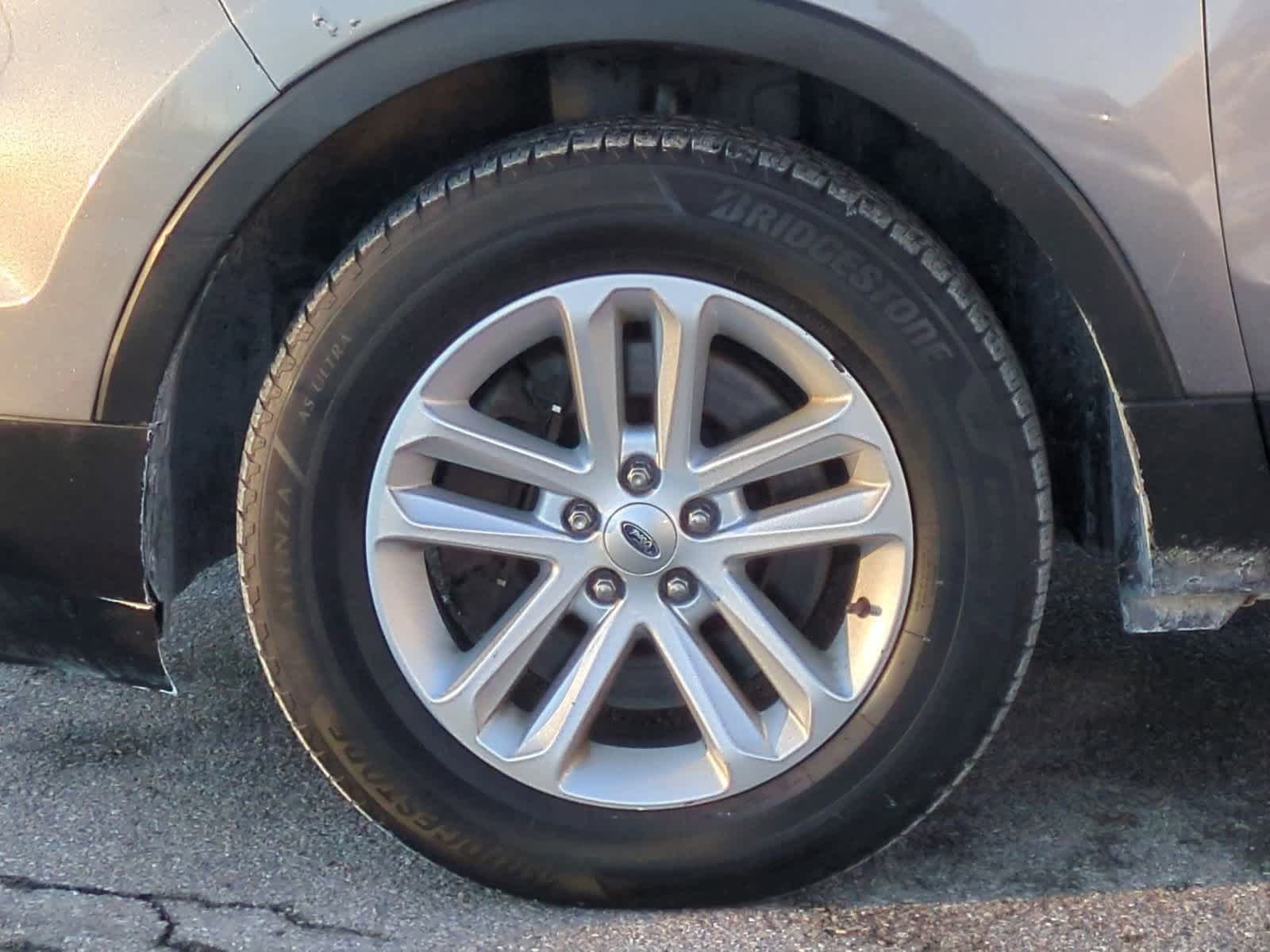 Thumbnail: 2013 Ford Explorer - 14