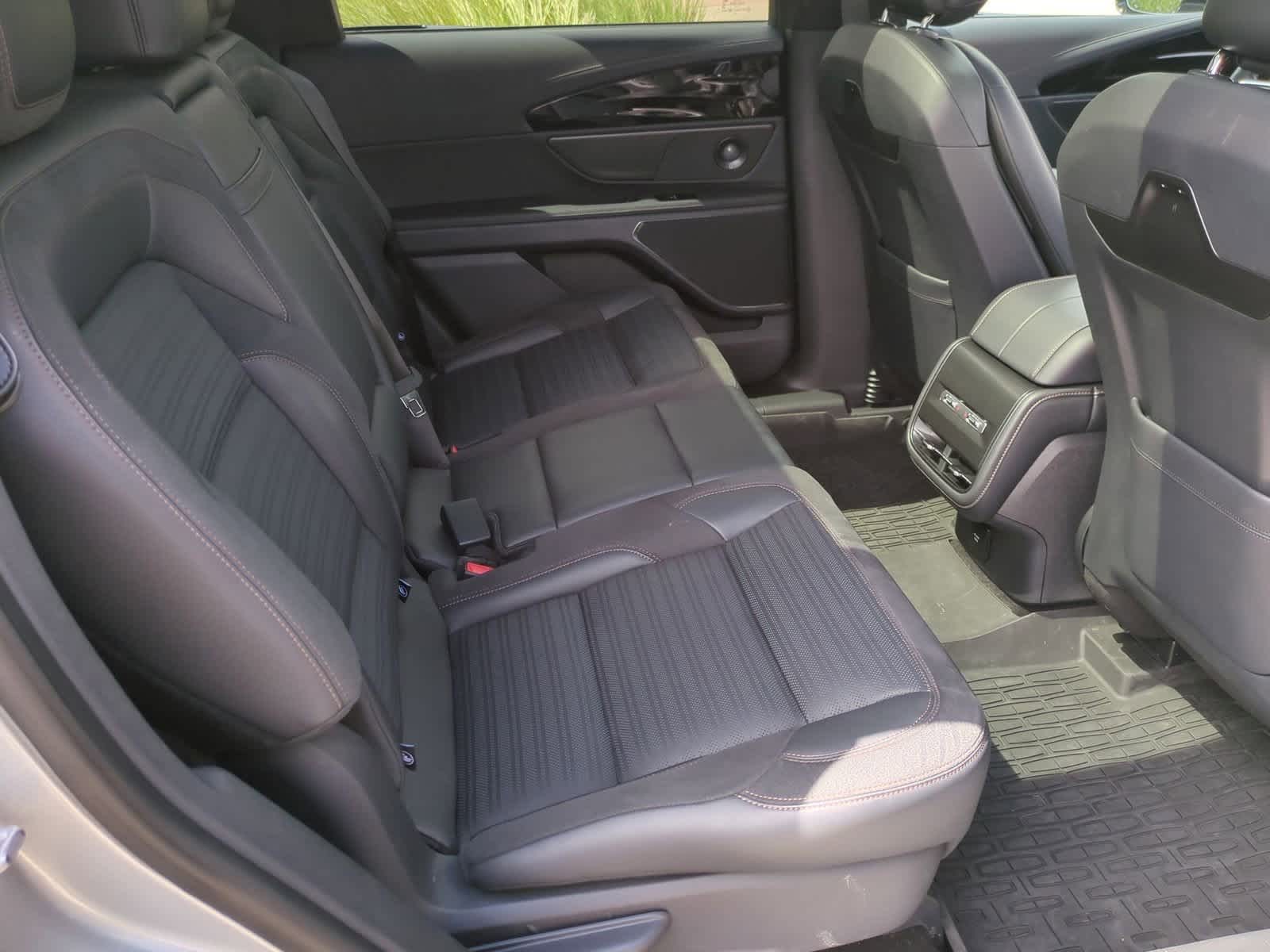 Thumbnail: 2024 Lincoln Nautilus - 21