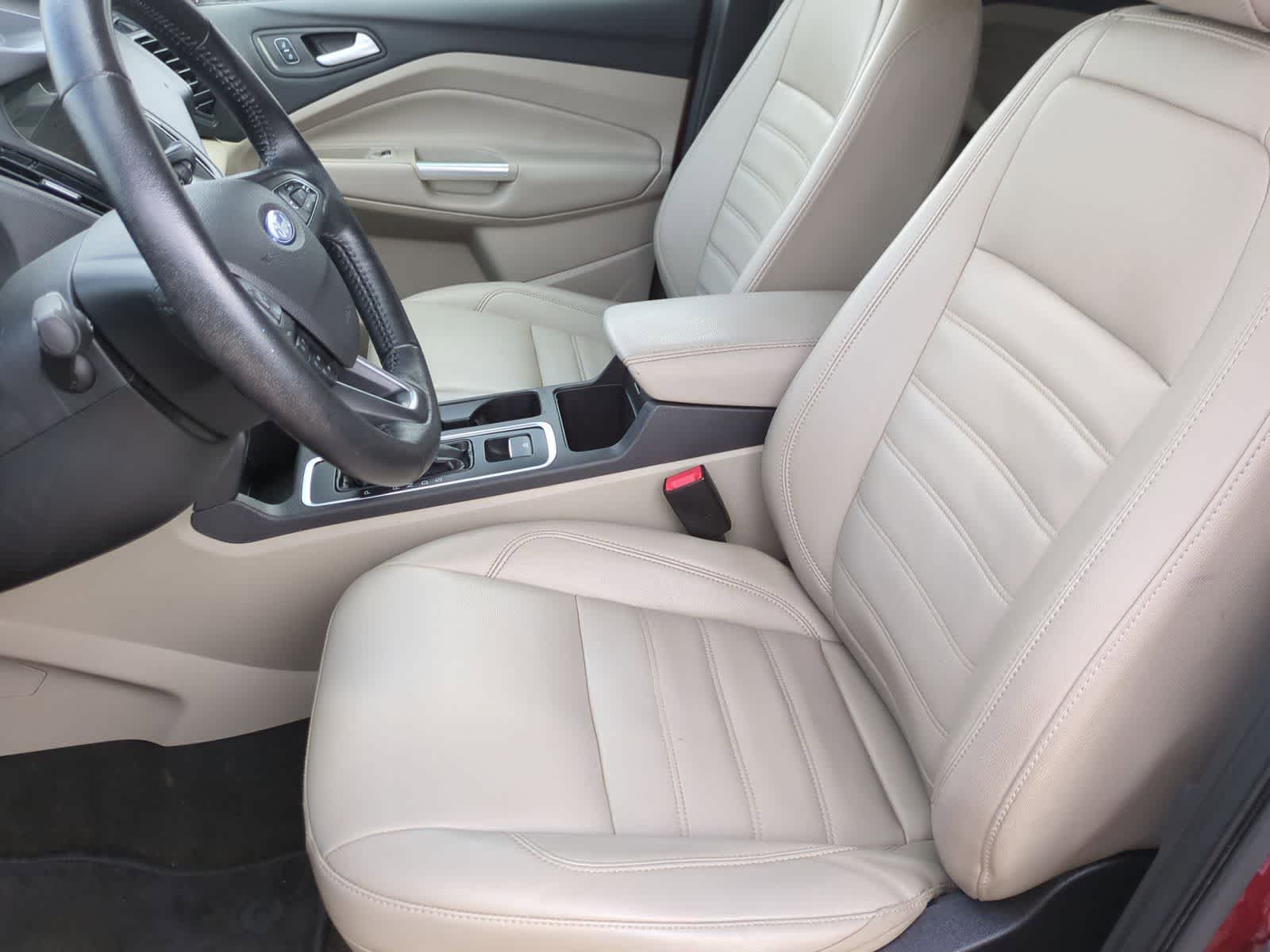 Thumbnail: 2019 Ford Escape - 16