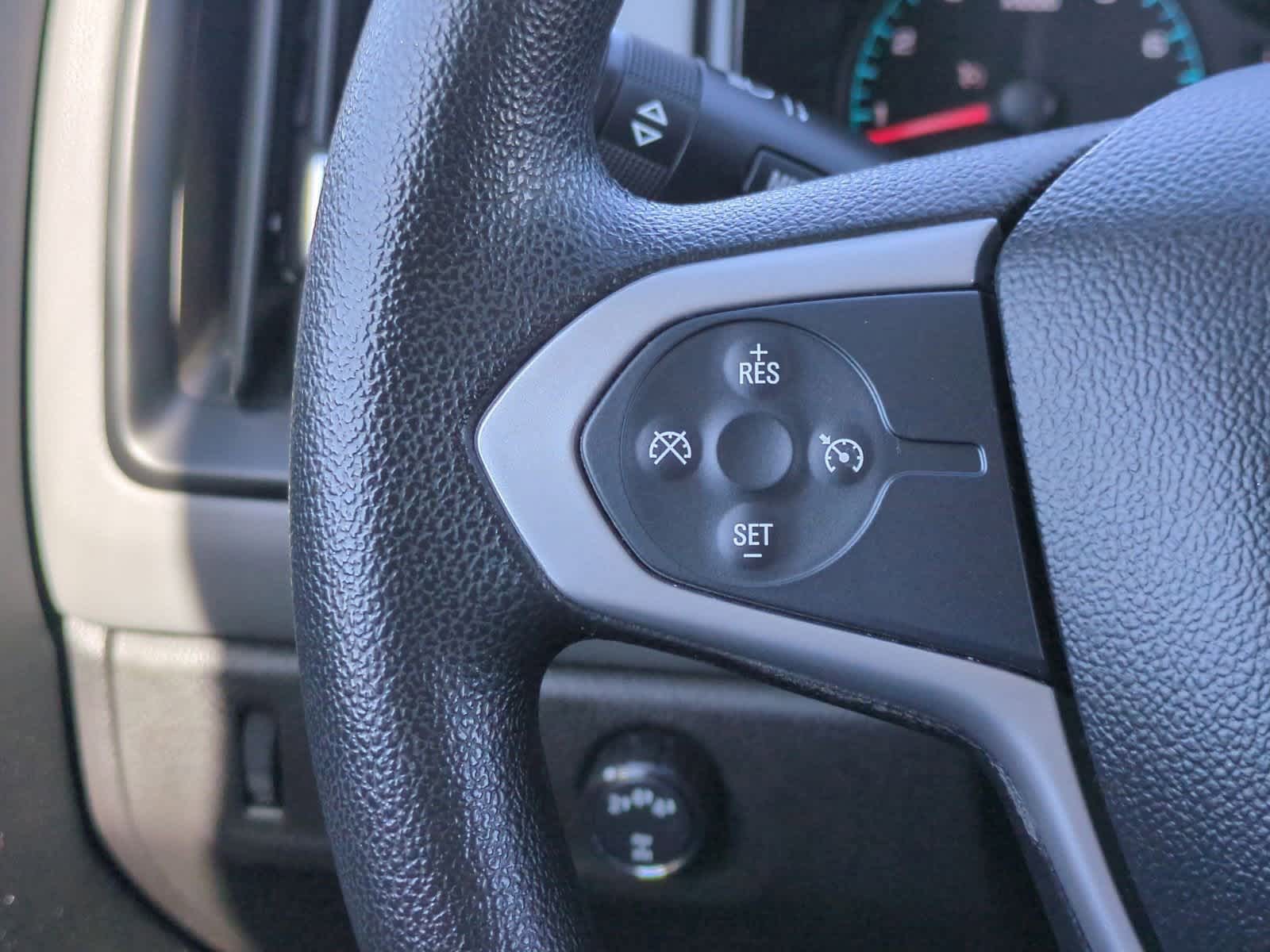 Thumbnail: 2021 Chevrolet Colorado - 23