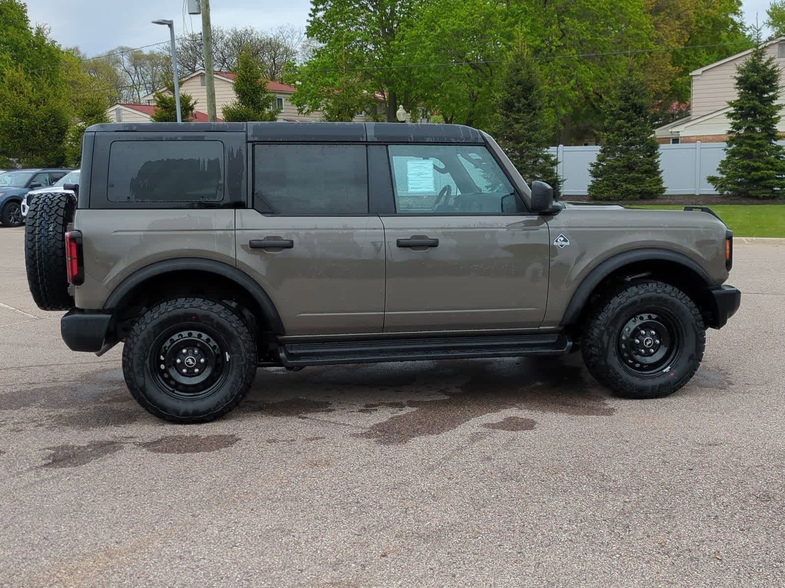 Thumbnail: 2026 Ford Bronco - 9