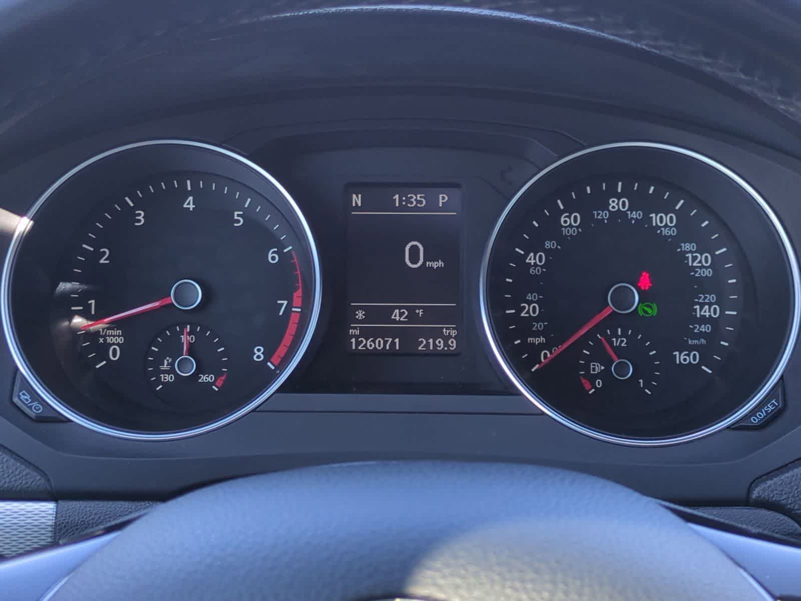 Thumbnail: 2015 Volkswagen Jetta - 34