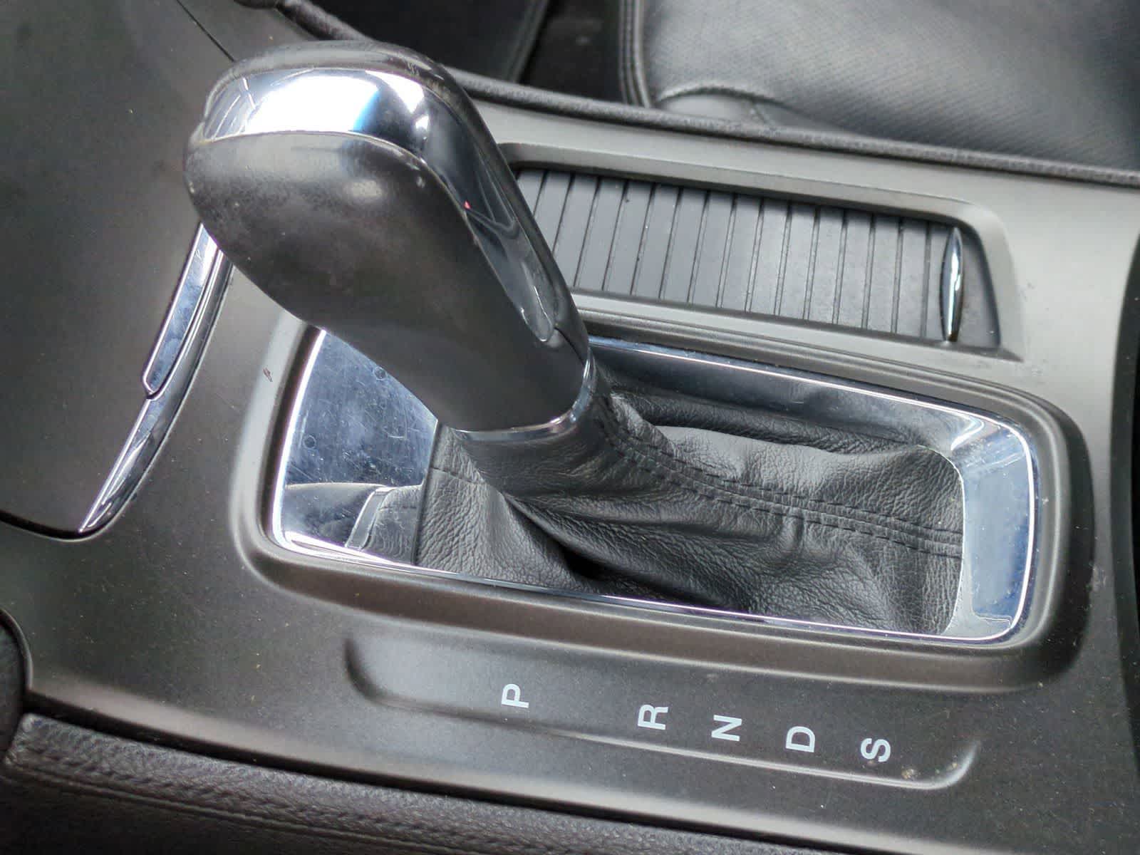 Thumbnail: 2013 Lincoln MKS - 31