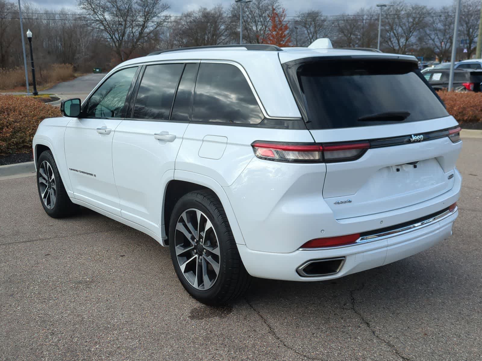 Thumbnail: 2022 Jeep Grand Cherokee - 6