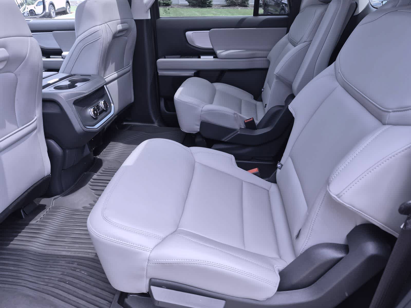 Thumbnail: 2026 Ford Expedition MAX - 20