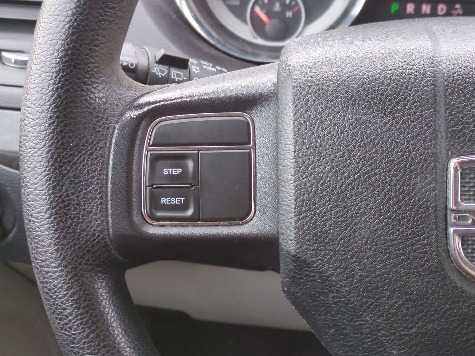 Thumbnail: 2013 Dodge Grand Caravan - 23