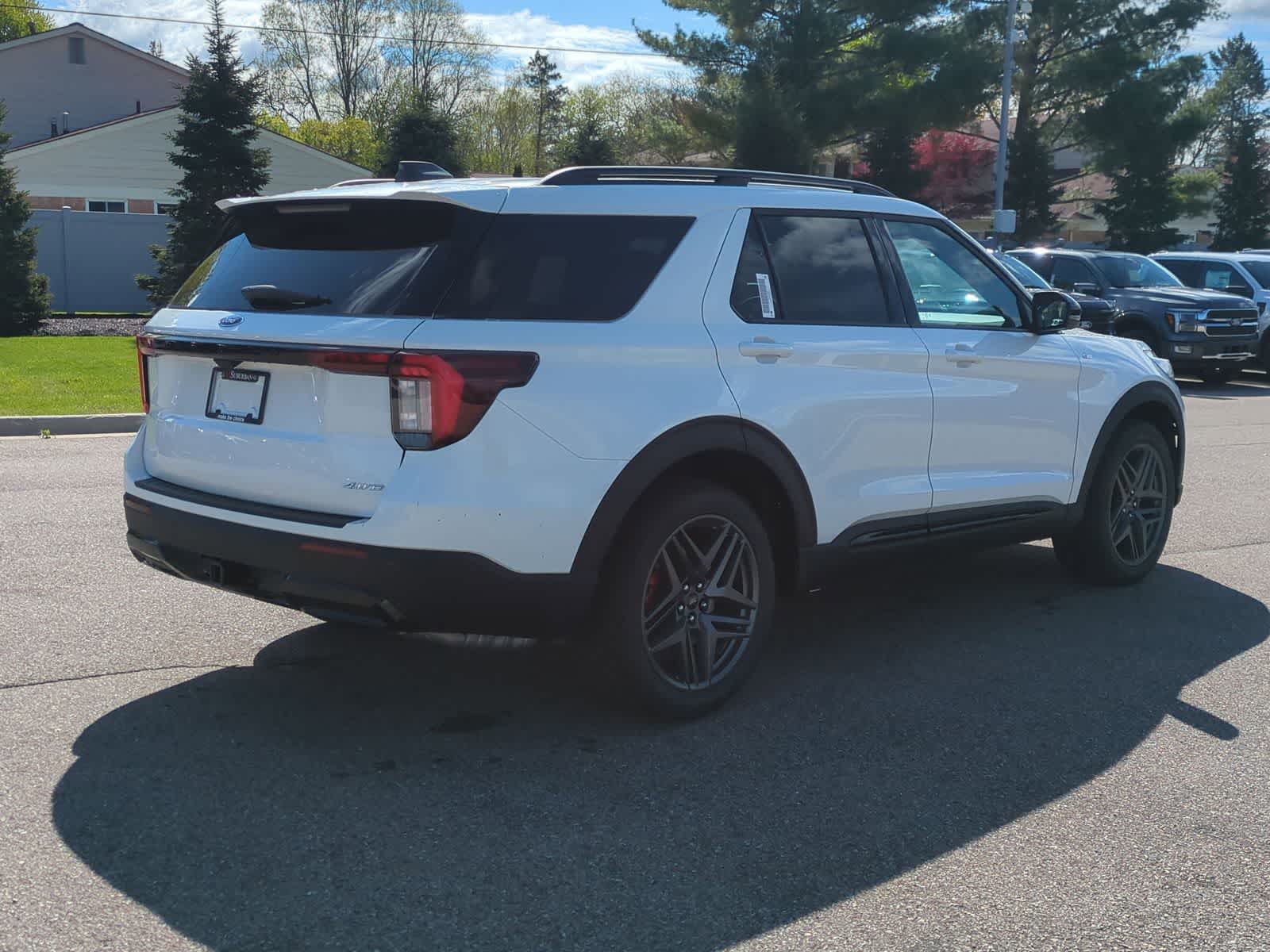 Thumbnail: 2026 Ford Explorer - 8