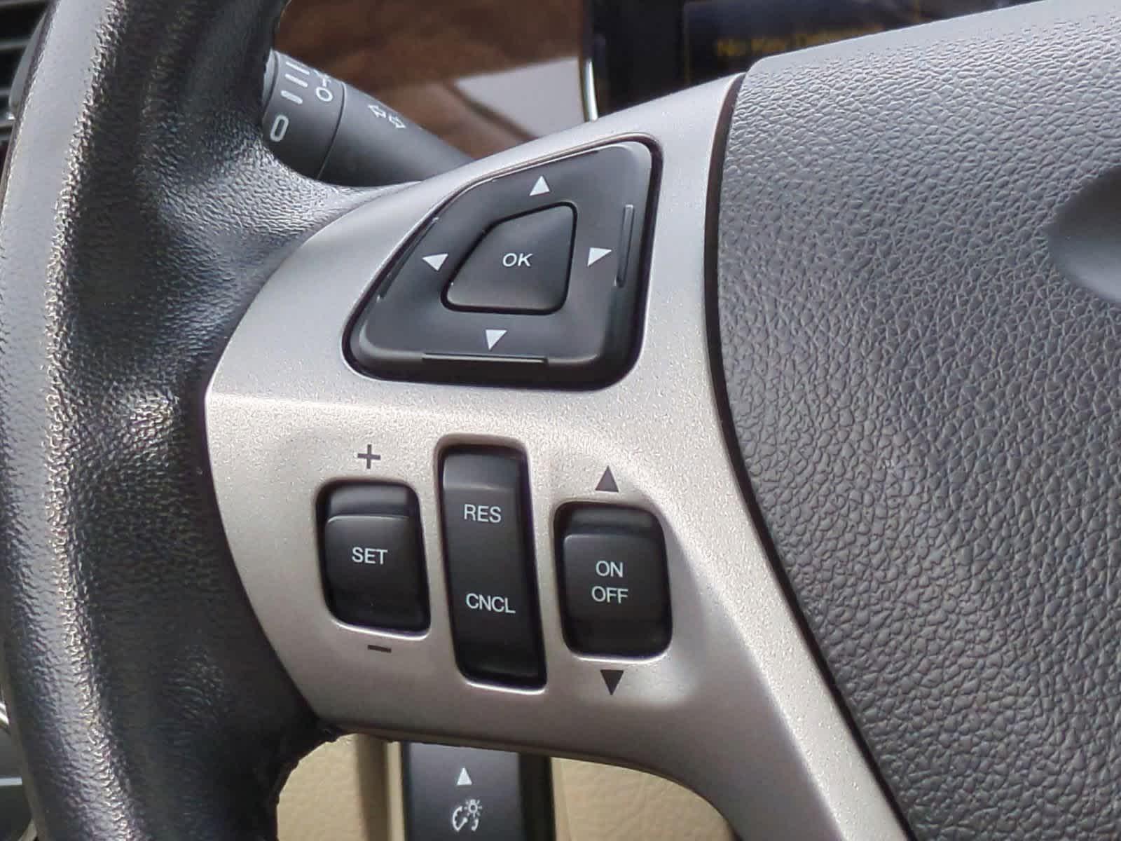 Thumbnail: 2013 Ford Taurus - 25
