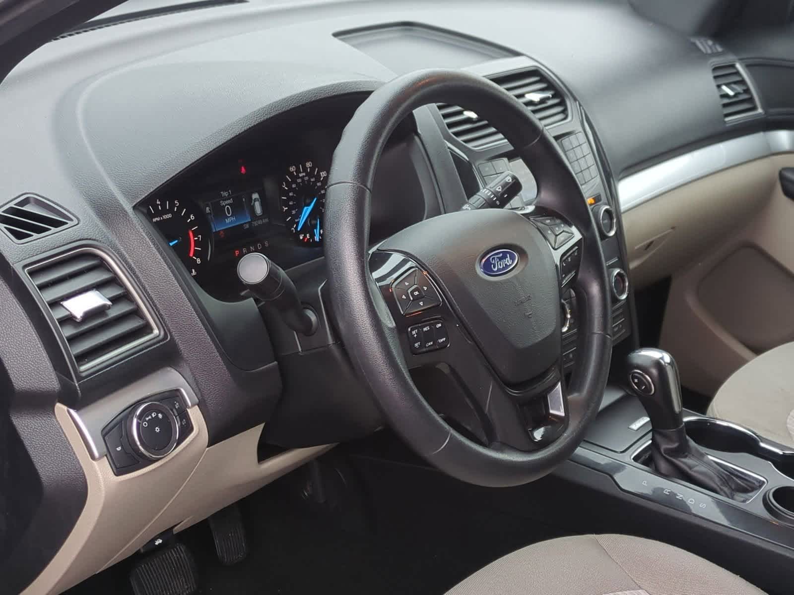 Thumbnail: 2019 Ford Explorer - 10