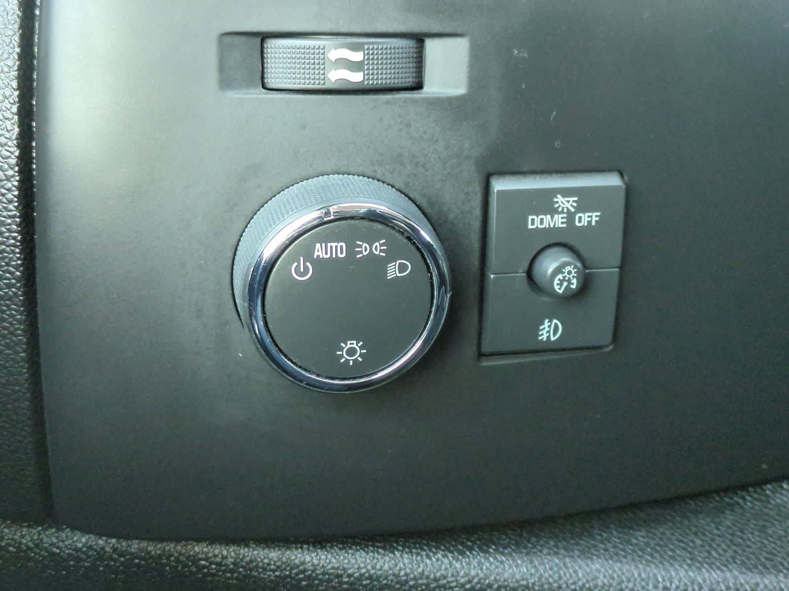 Thumbnail: 2013 Chevrolet Silverado 1500 - 26