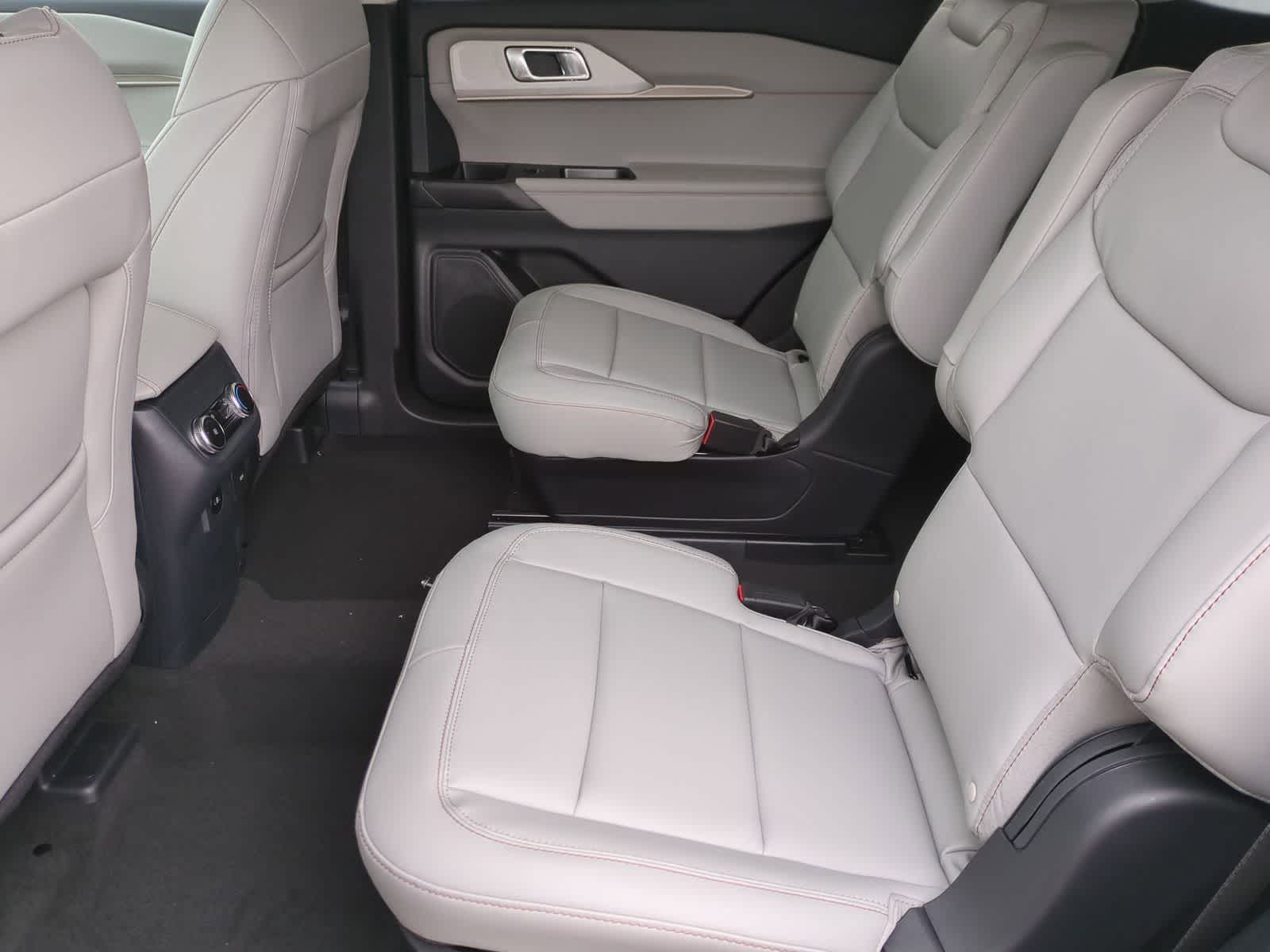 Thumbnail: 2026 Ford Explorer - 19