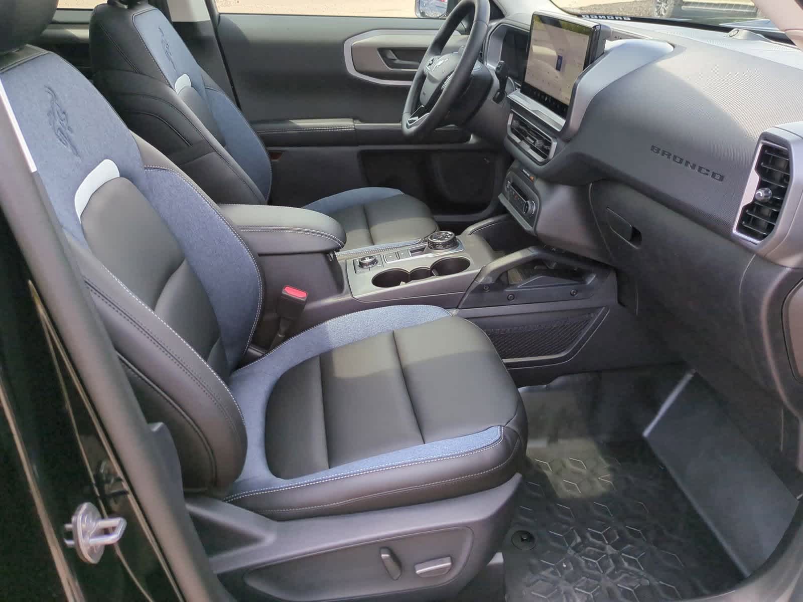 Thumbnail: 2025 Ford Bronco Sport - 23