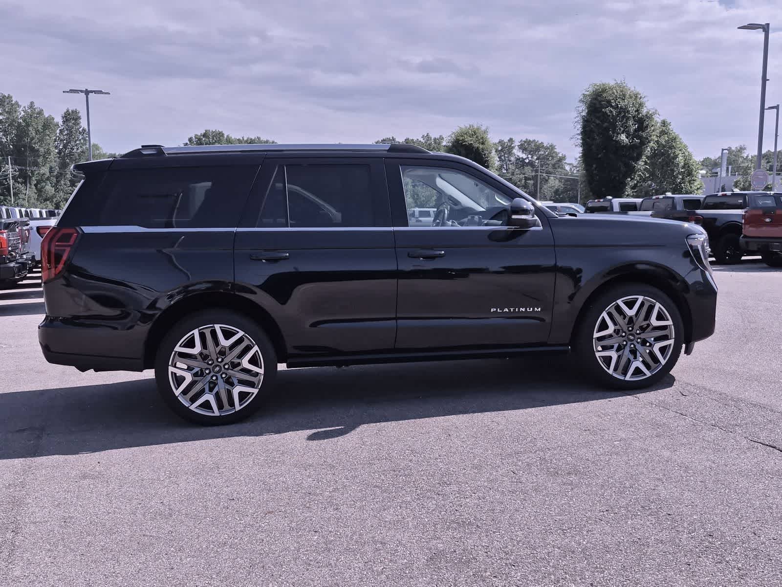 Thumbnail: 2025 Ford Expedition - 9