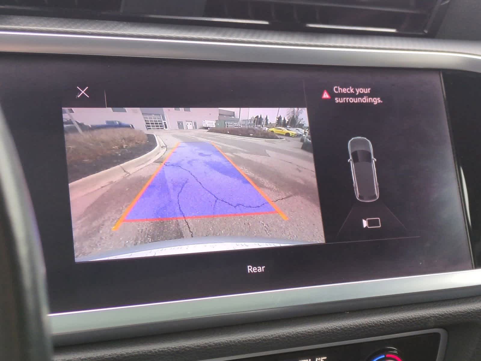 Thumbnail: 2020 Audi Q3 - 31