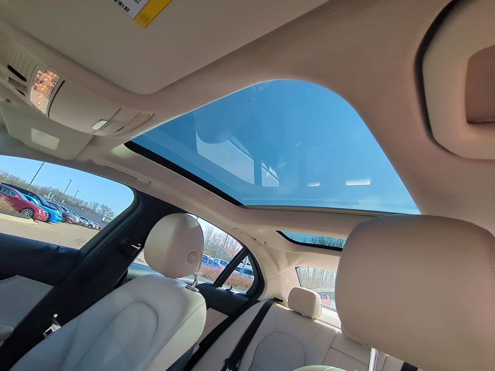 Thumbnail: 2015 Mercedes-Benz C-Class - 19