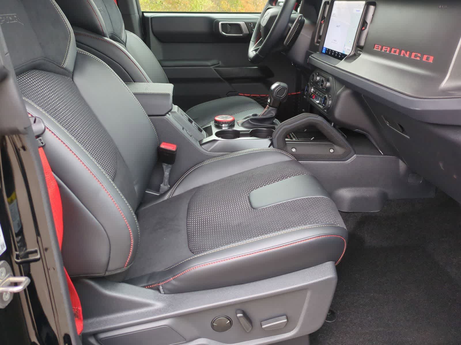 Thumbnail: 2025 Ford Bronco - 21