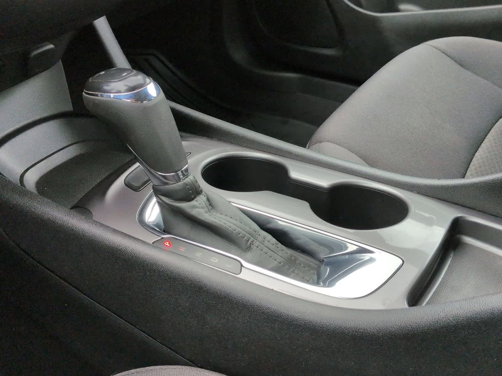 Thumbnail: 2017 Chevrolet Malibu - 32